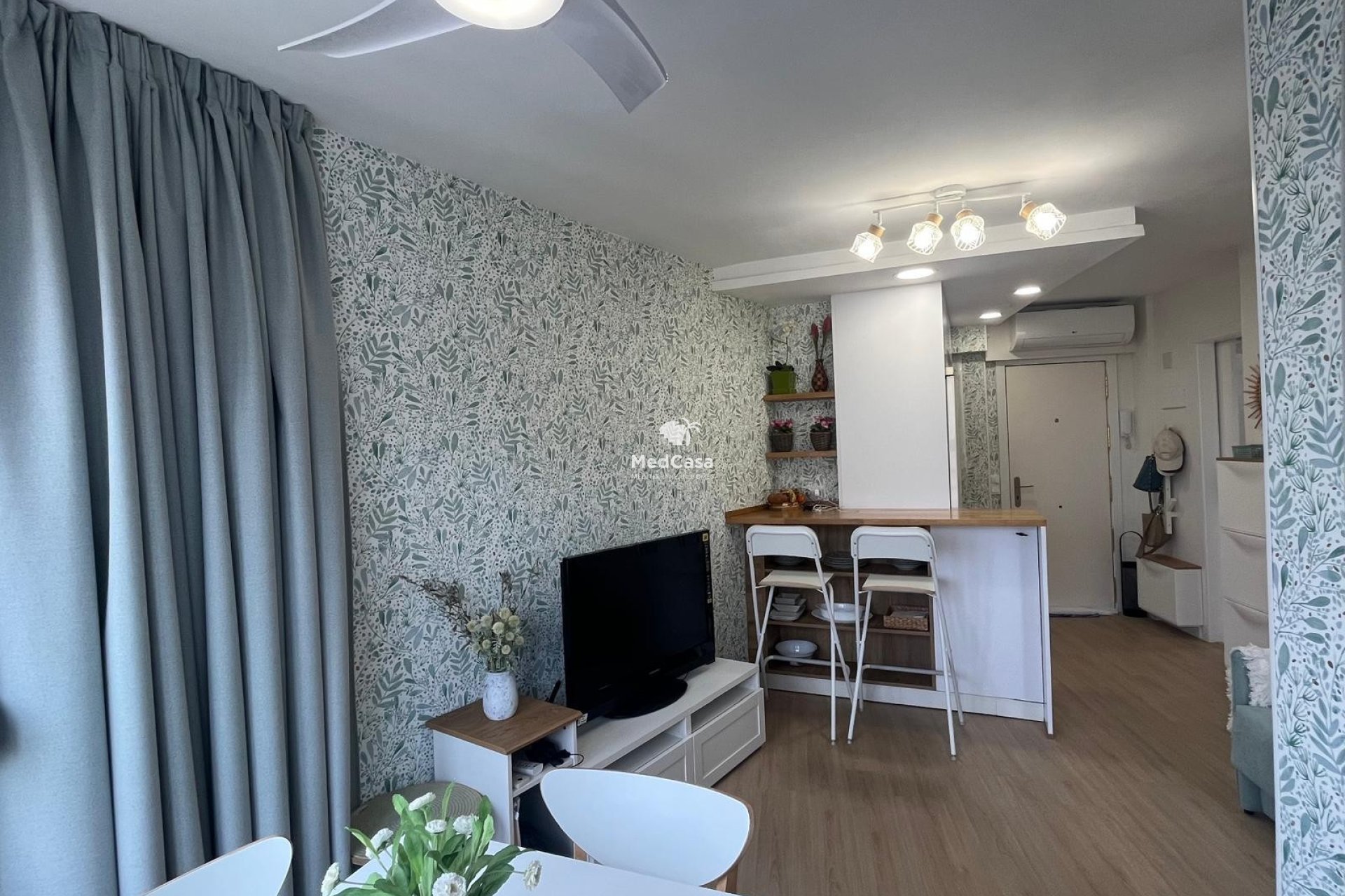 Resale - Apartment -
Benidorm - Levante