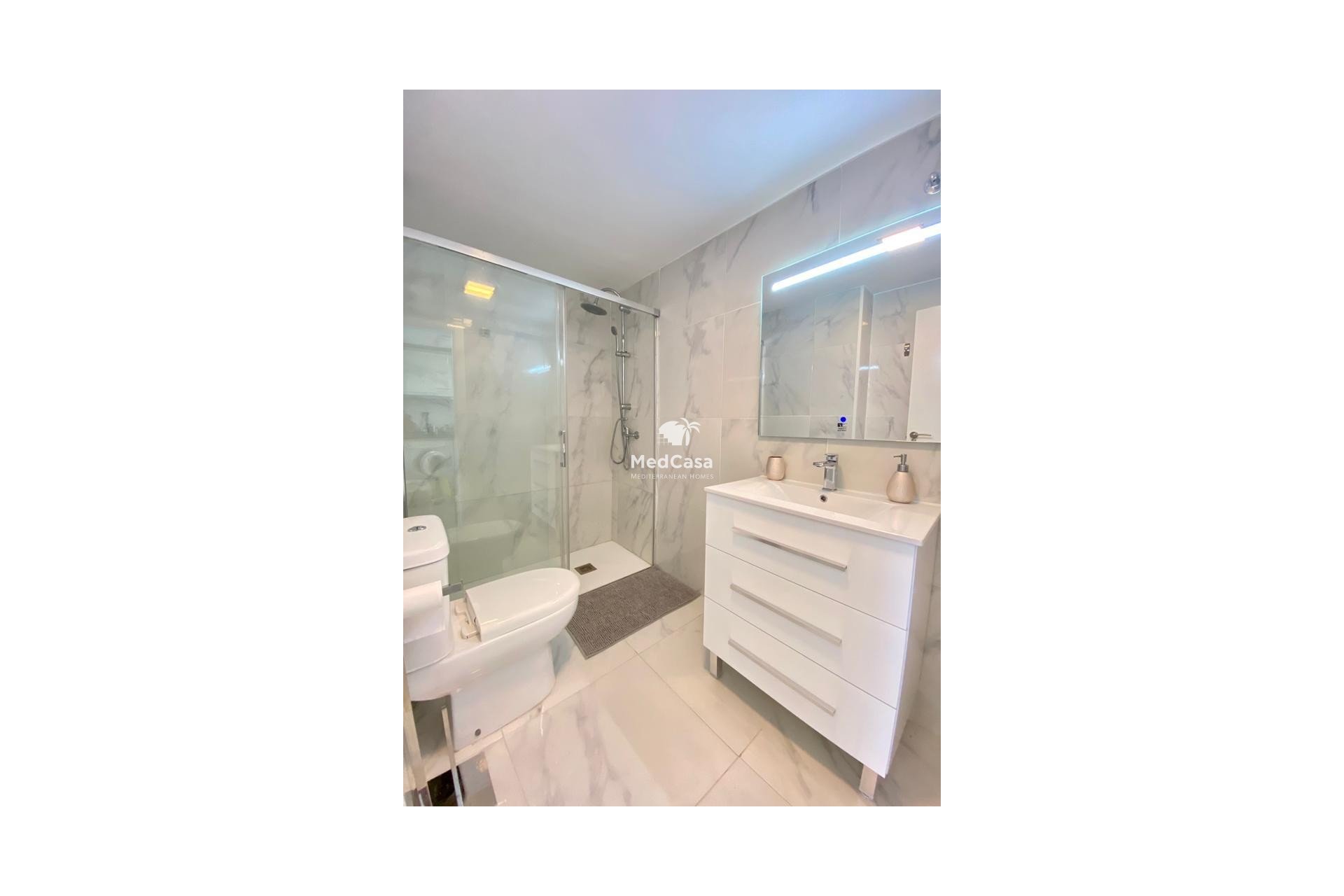 Resale - Apartment -
Benidorm - Rincón de Loix