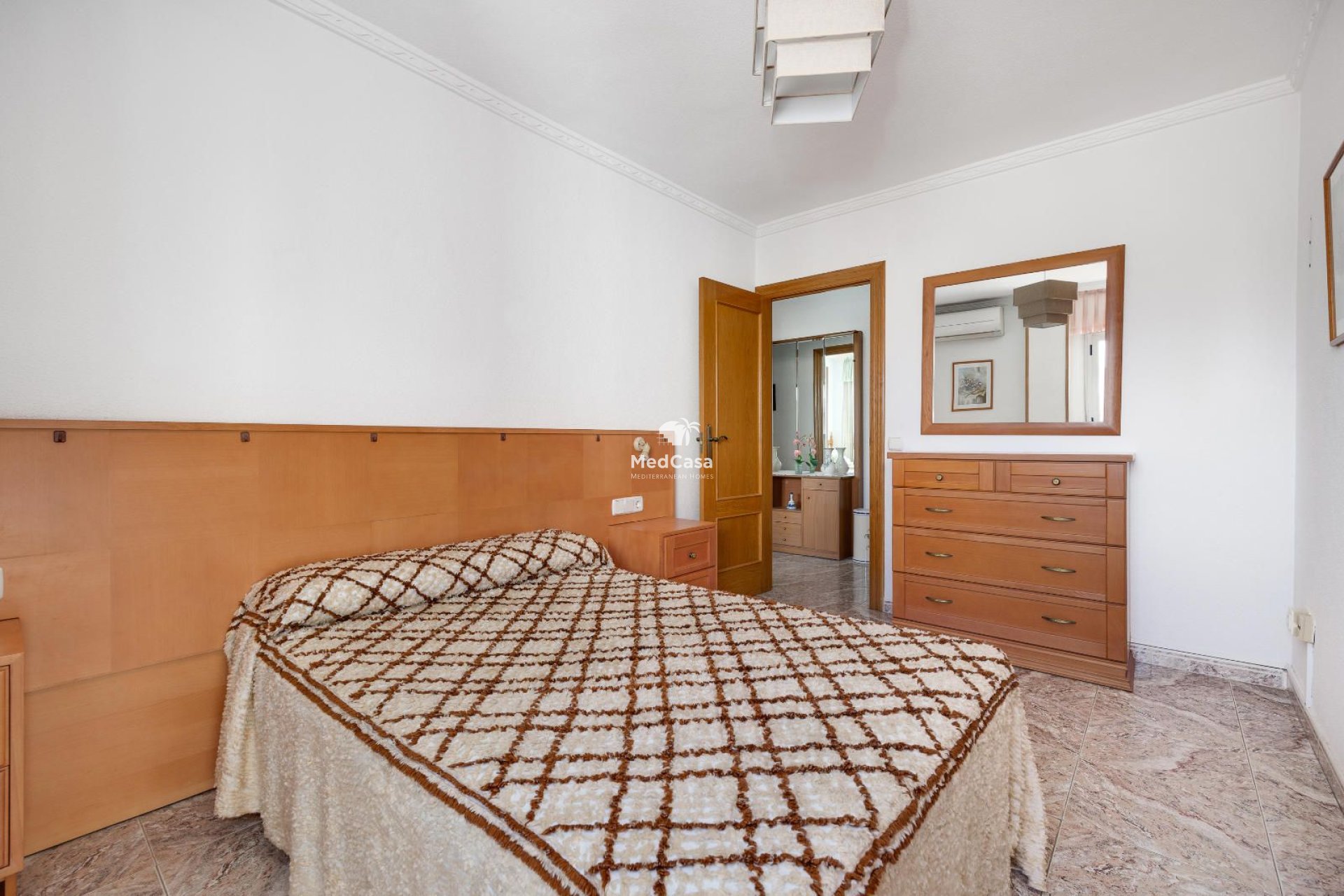 Resale - Apartment -
Guardamar del Segura - CENTRO