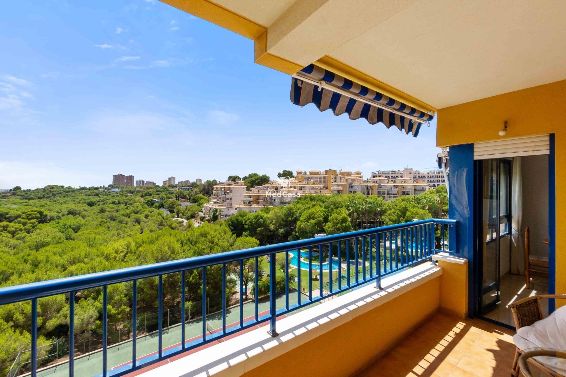 Resale - Apartment -
Orihuela Costa - Campoamor