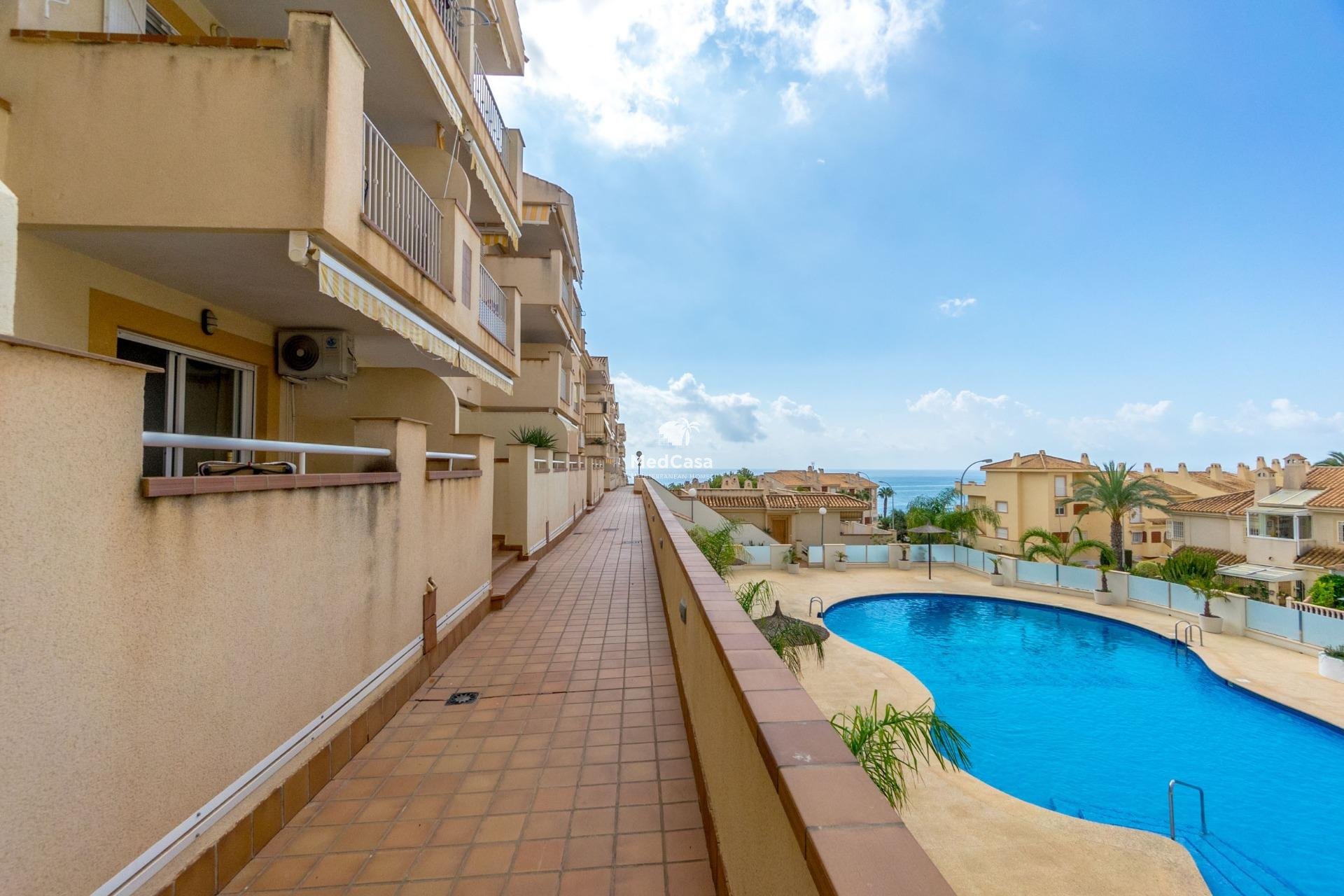 Resale - Apartment -
Orihuela Costa - Campoamor