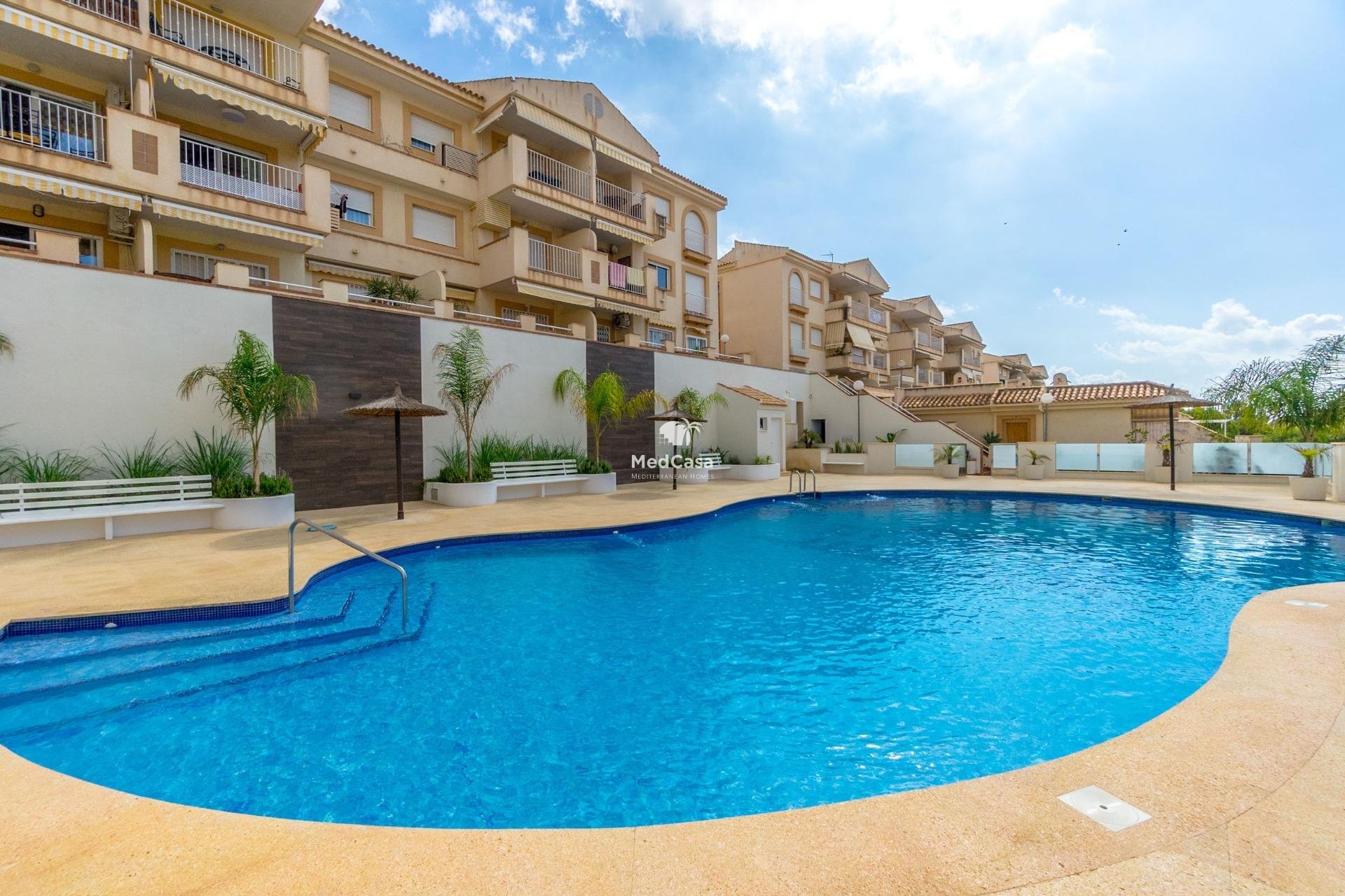 Resale - Apartment -
Orihuela Costa - Campoamor