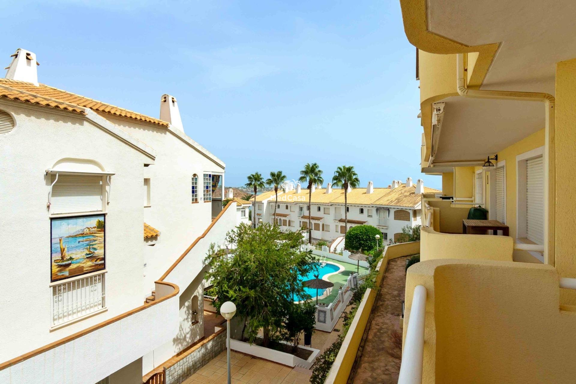 Resale - Apartment -
Orihuela Costa - Campoamor