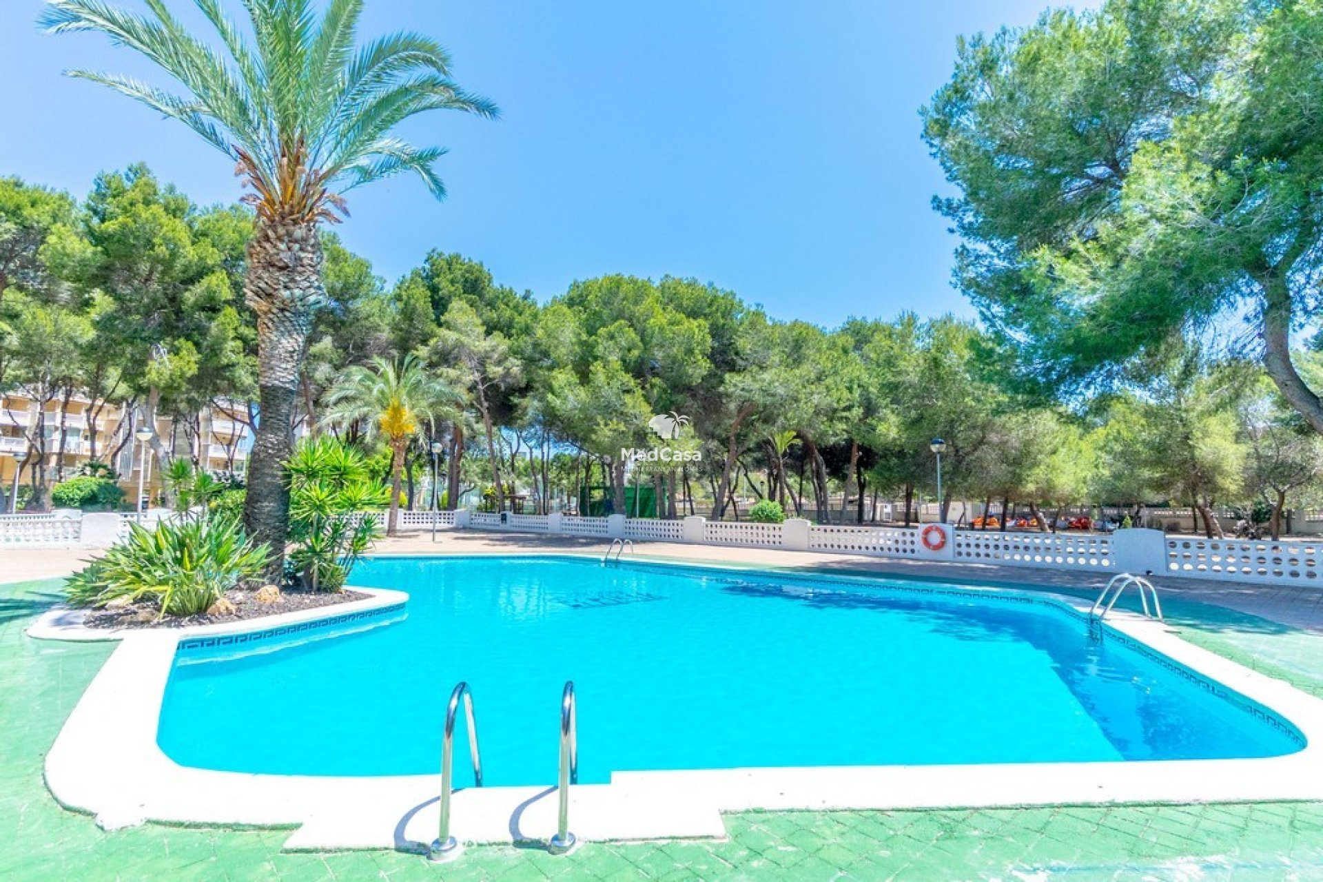 Resale - Apartment -
Orihuela Costa - Campoamor