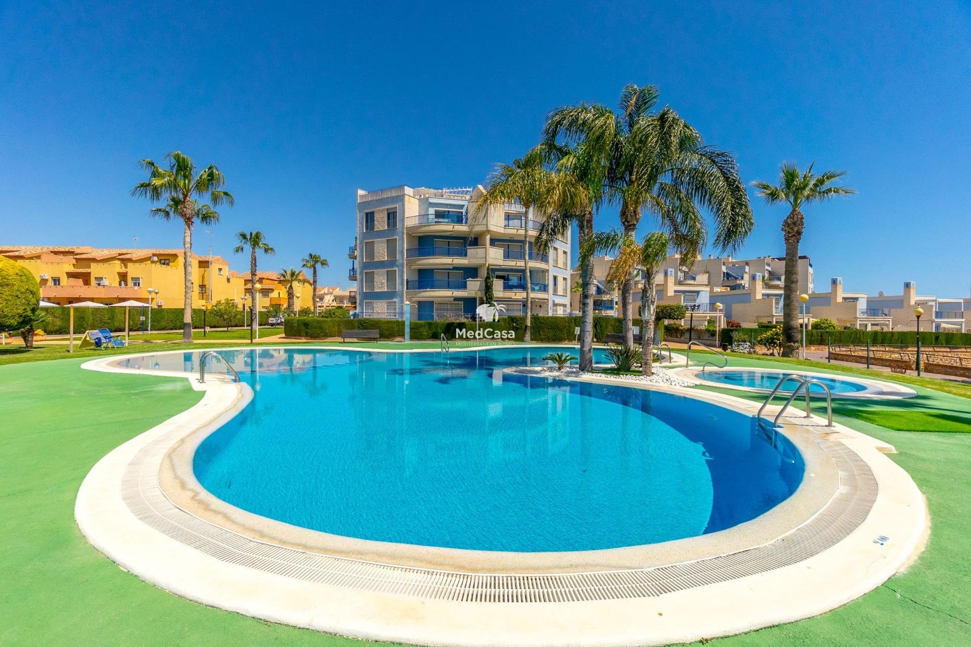 Resale - Apartment -
Orihuela Costa - Campoamor