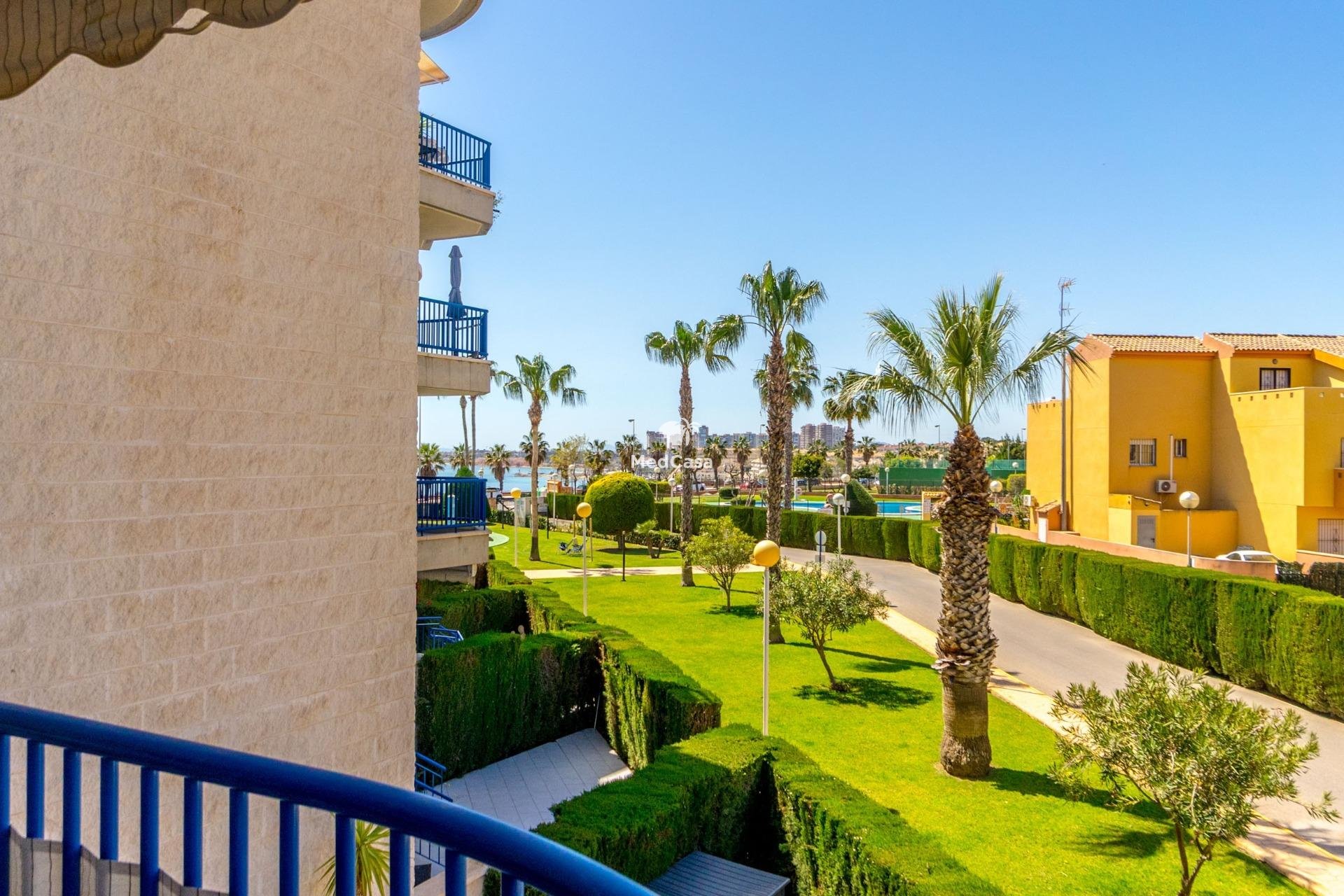 Resale - Apartment -
Orihuela Costa - Campoamor