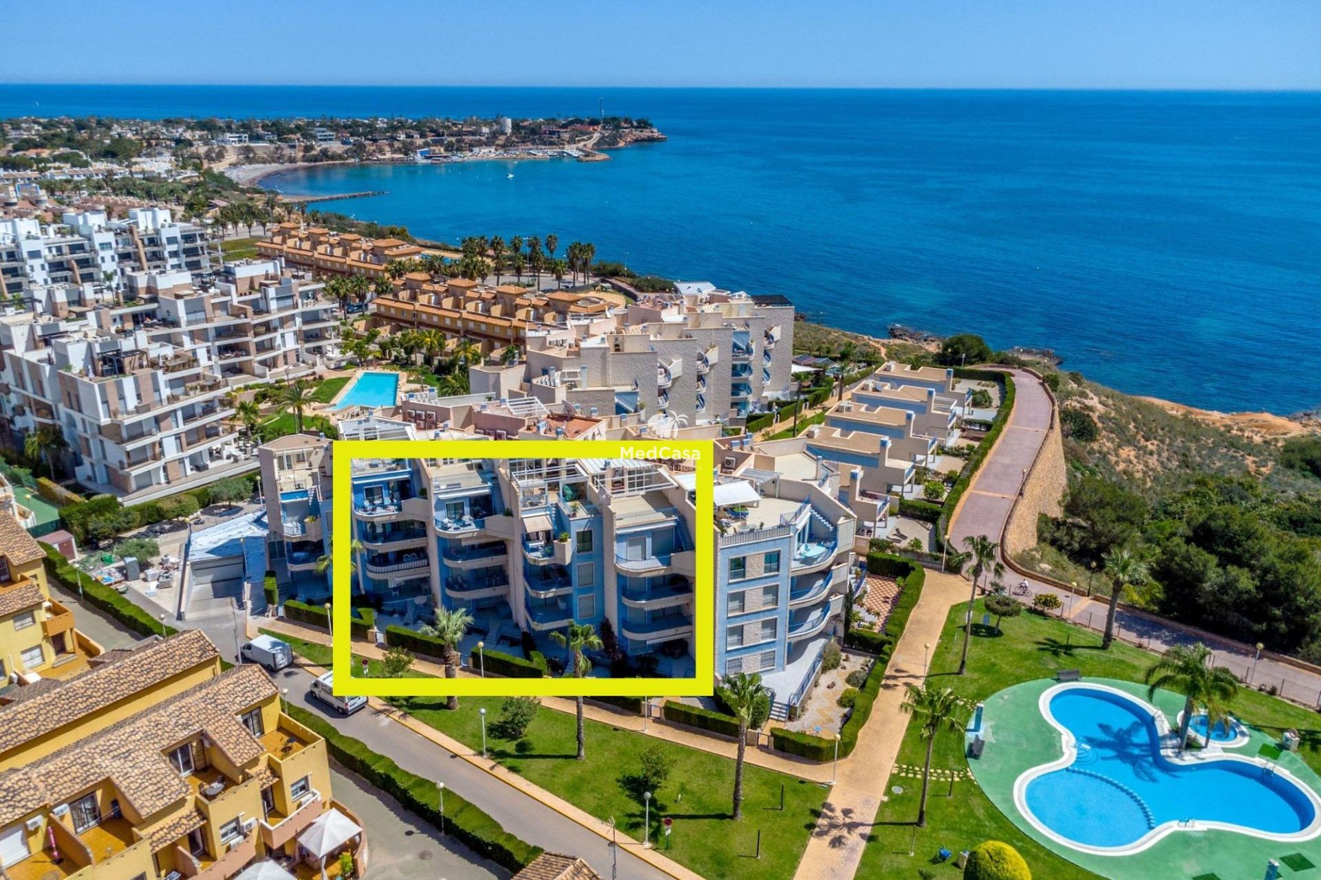 Resale - Apartment -
Orihuela Costa - Campoamor