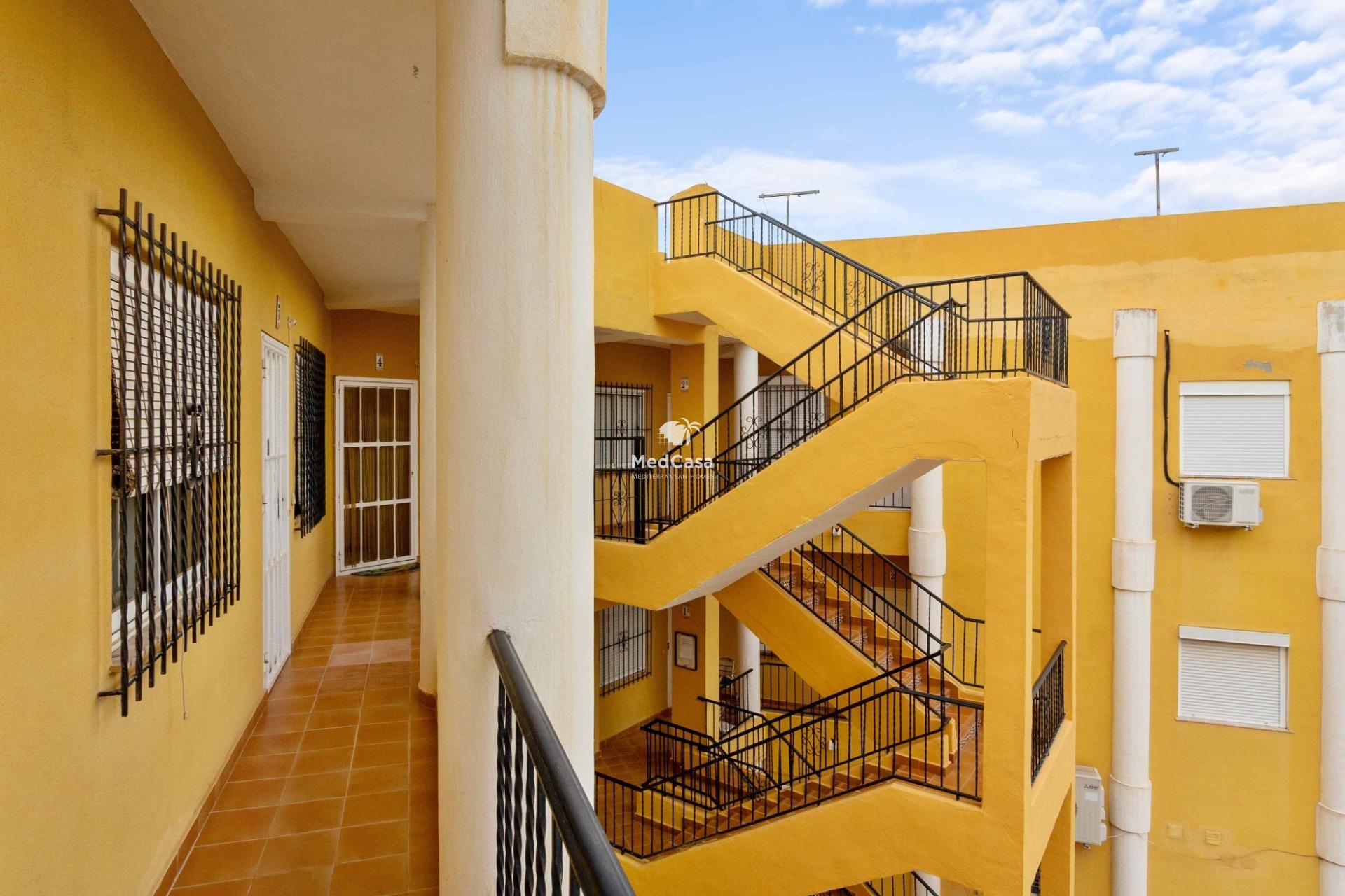 Resale - Apartment -
Orihuela Costa - Las Filipinas