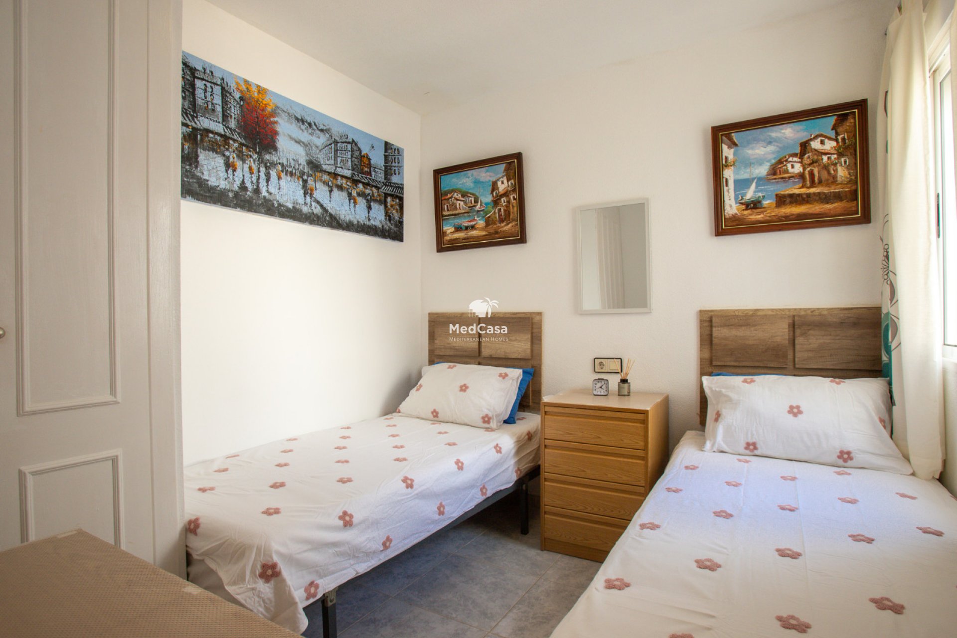 Resale - Apartment -
Orihuela Costa - Los Almendros-La Florida