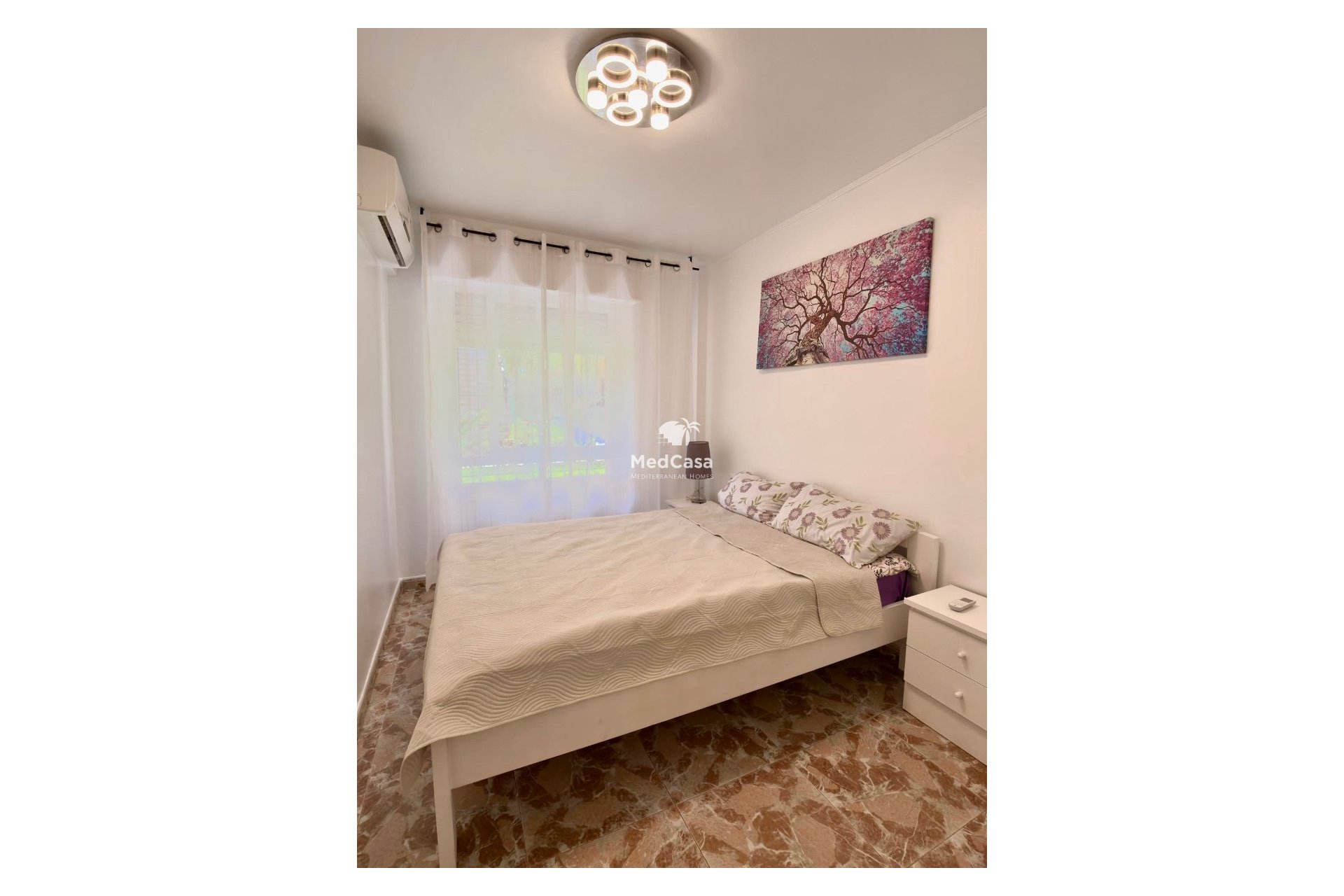 Resale - Apartment -
Torrevieja - La veleta