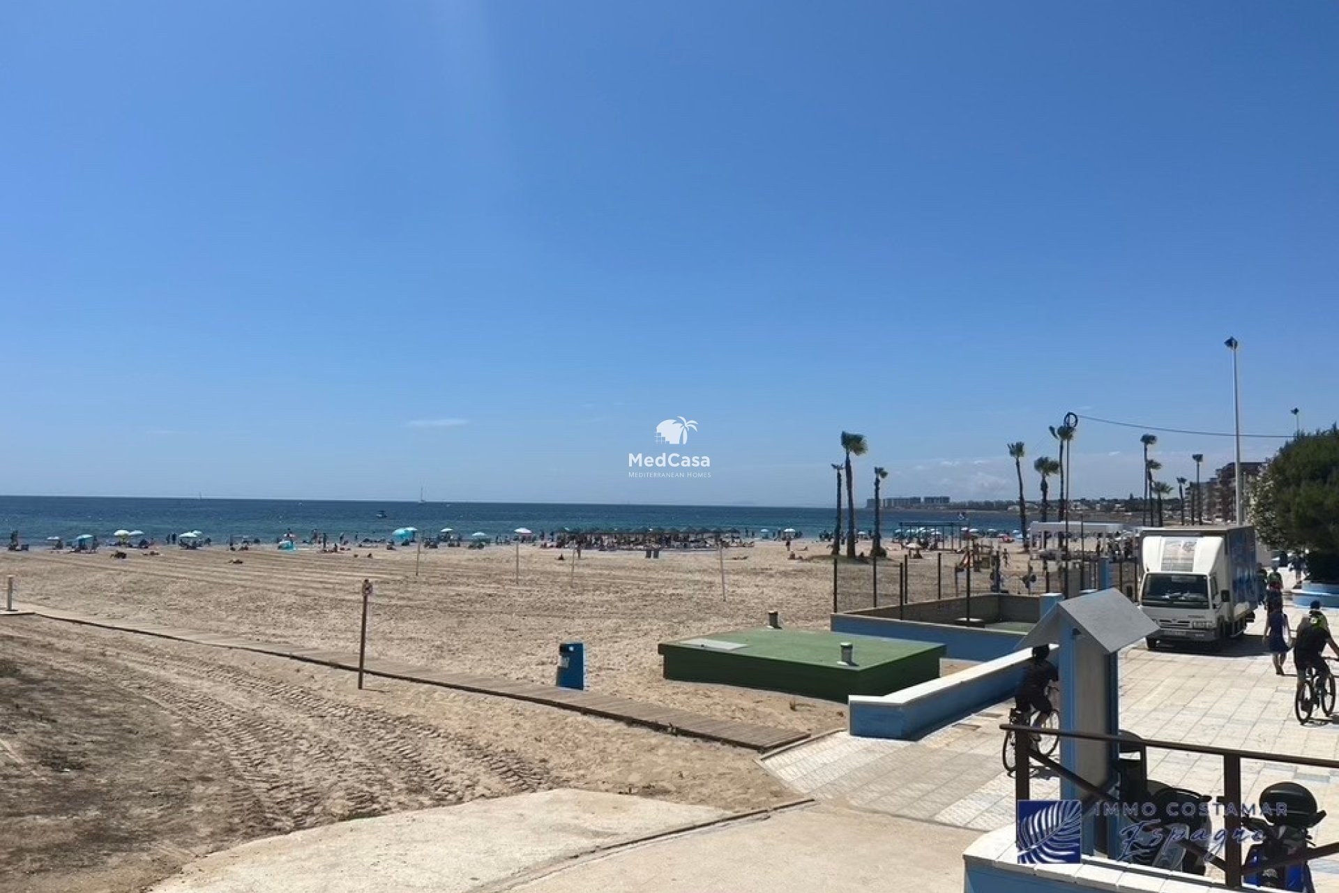 Resale - Apartment -
Torrevieja - Playa Los Naufragos