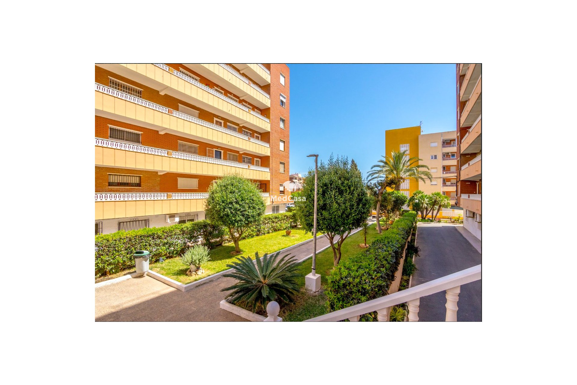 Resale - Apartment -
Torrevieja - Punta prima