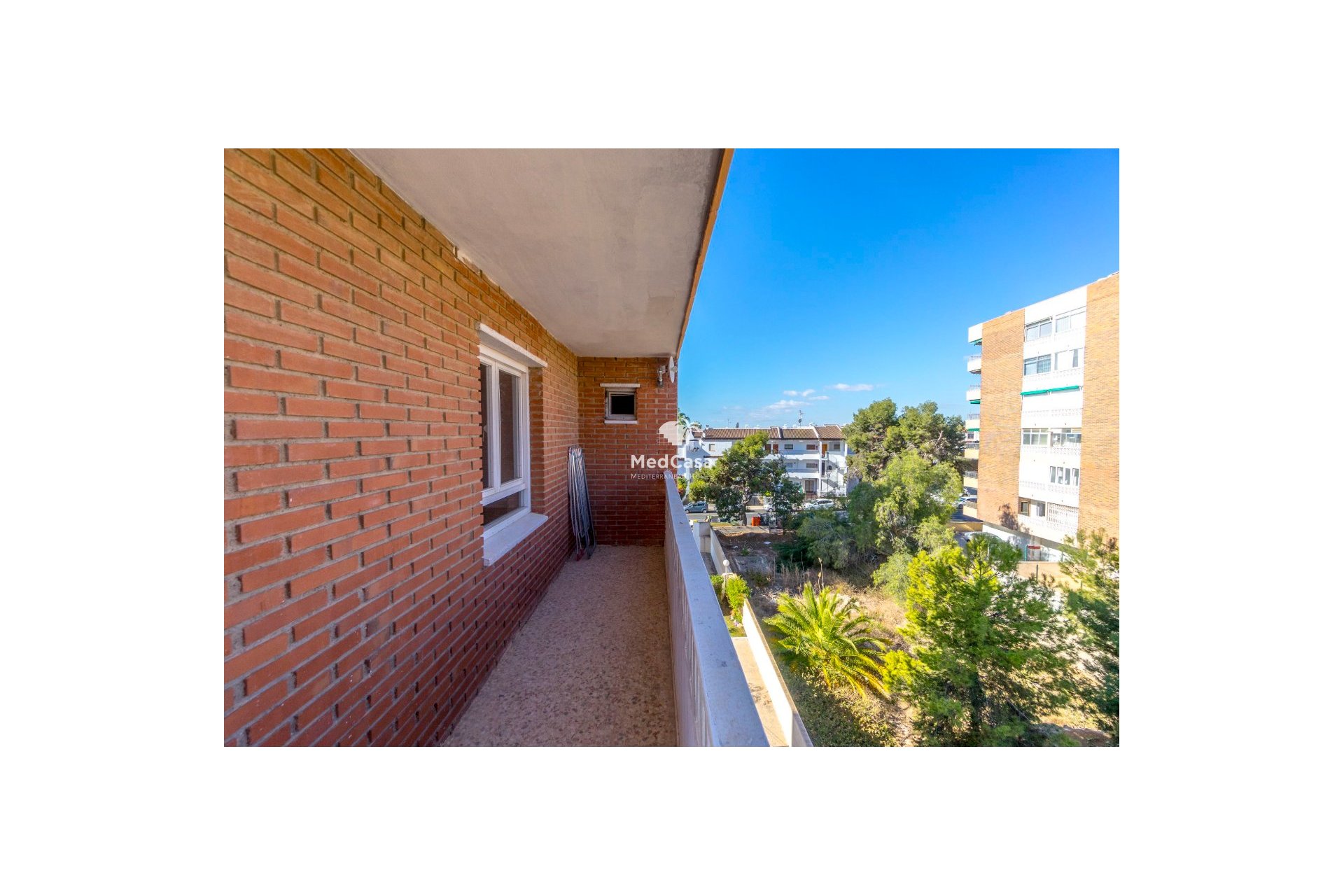 Resale - Apartment -
Torrevieja - Punta prima