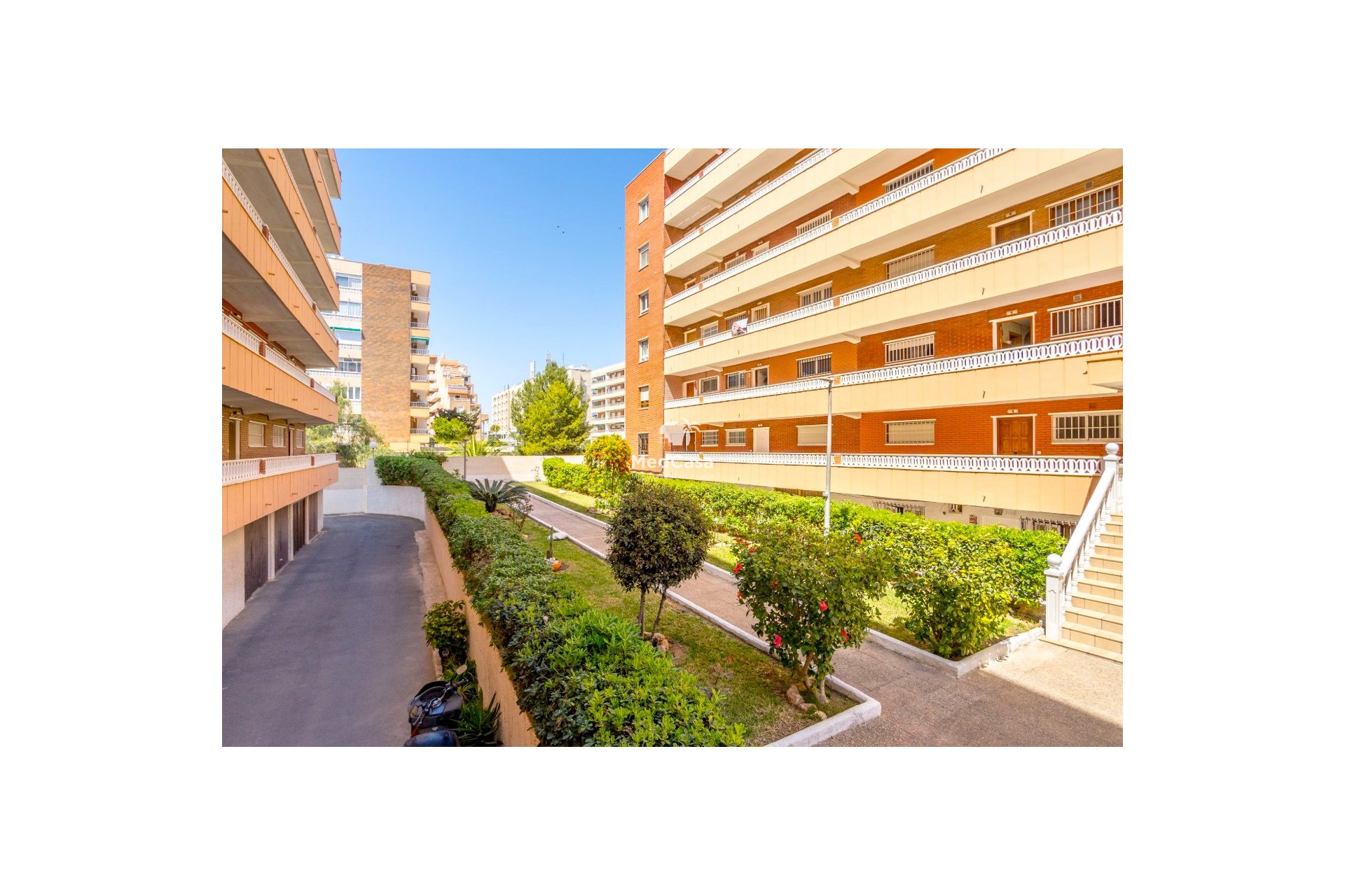 Resale - Apartment -
Torrevieja - Punta prima