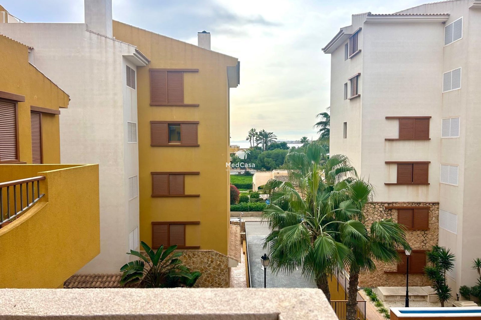 Resale - Apartment -
Torrevieja - Punta prima