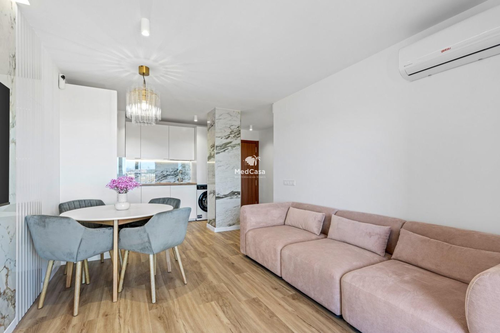 Resale - Apartment -
Torrevieja - Punta prima
