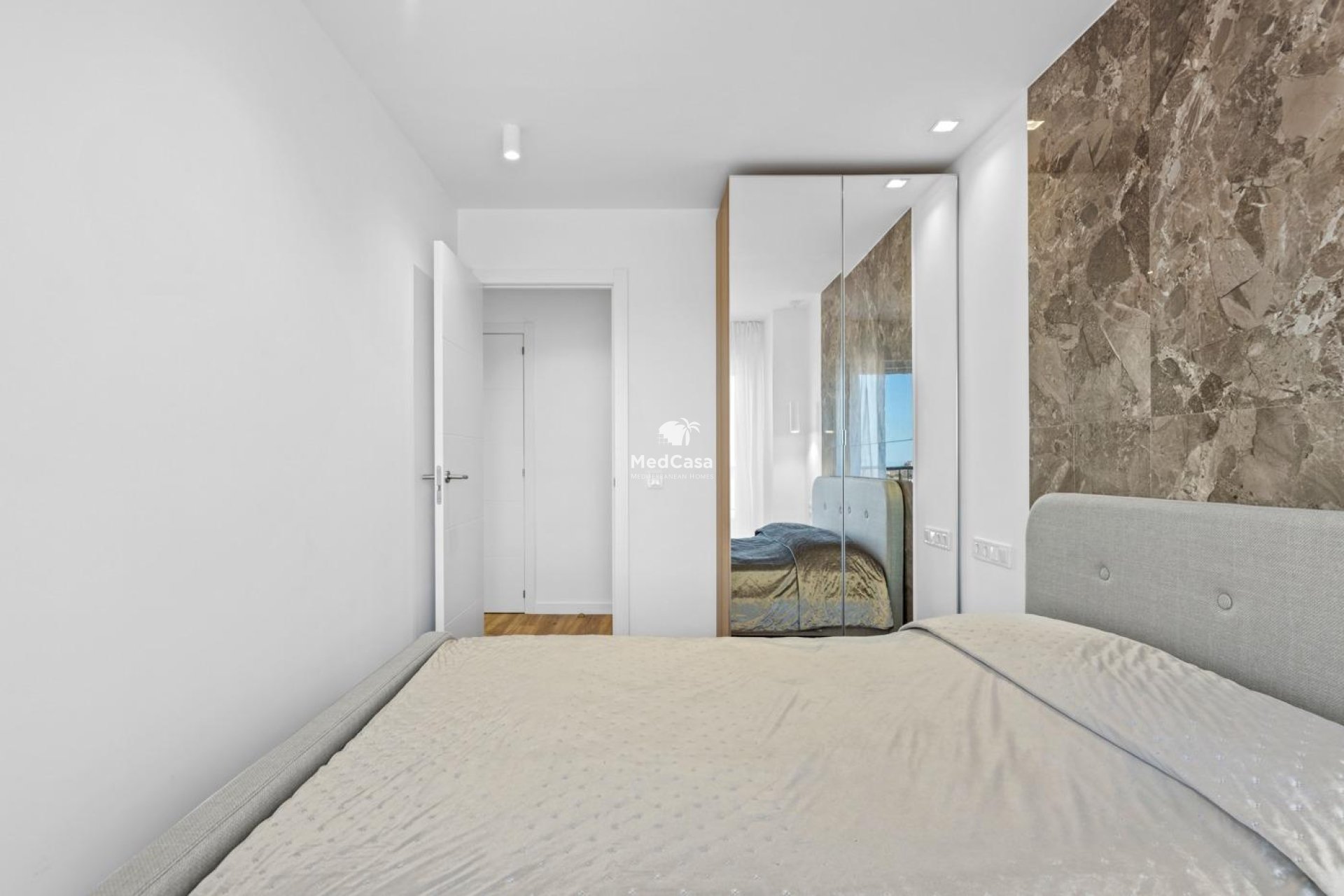 Resale - Apartment -
Torrevieja - Punta prima