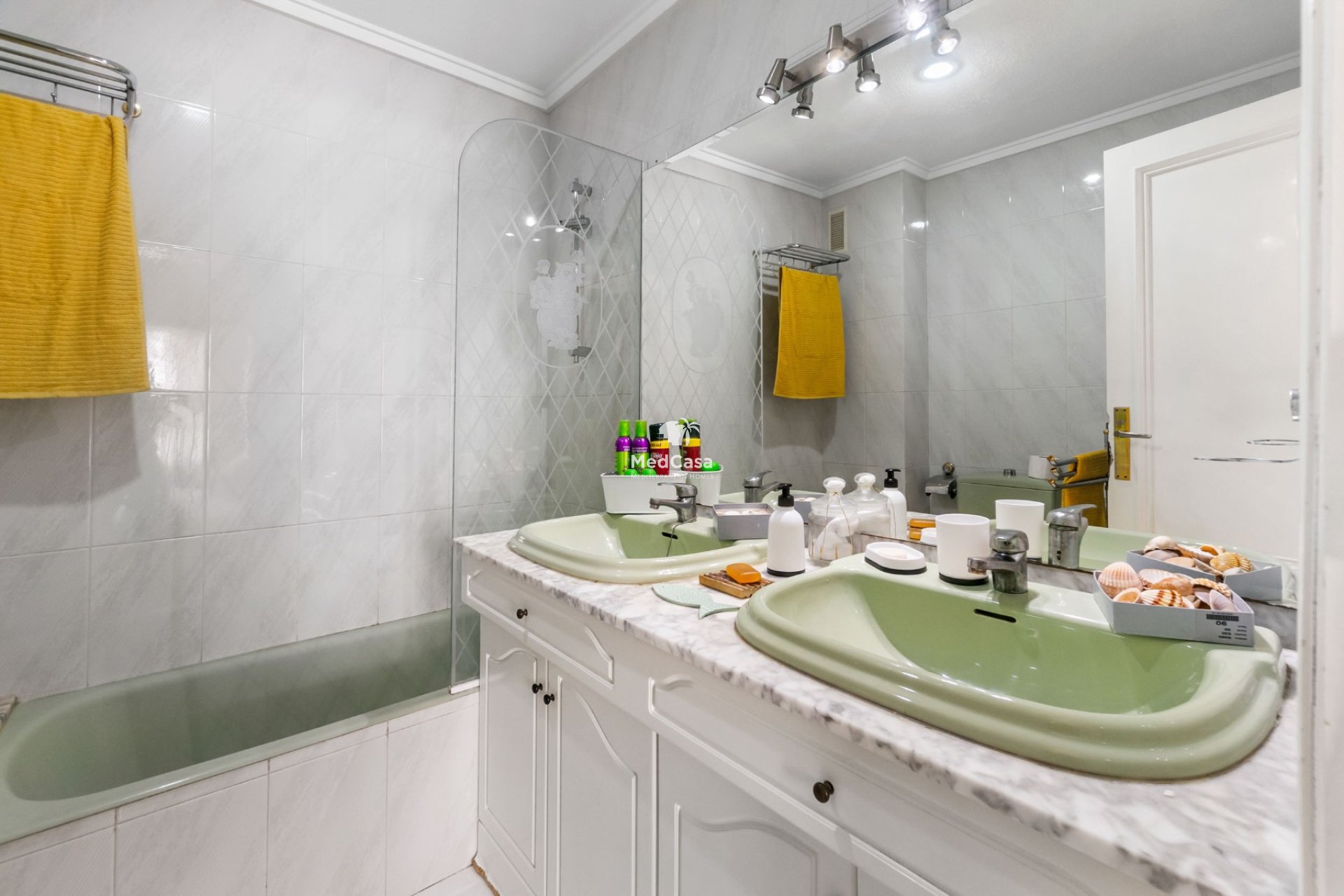 Resale - Apartment -
Torrevieja