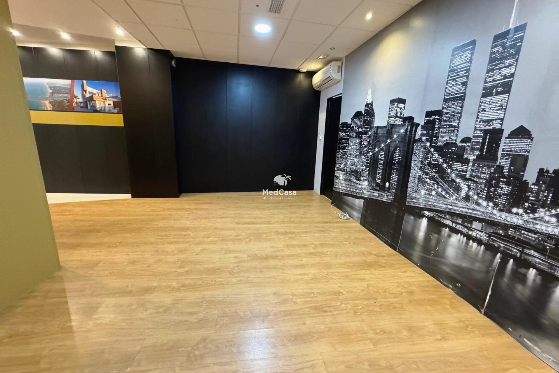 Resale - Commercial -
Guardamar del Segura - Guardamar