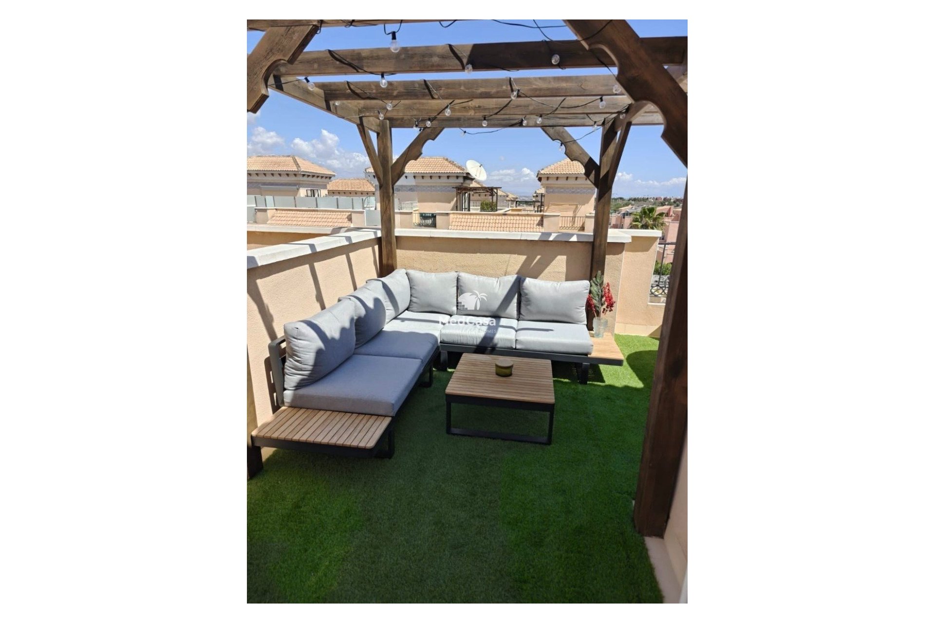 Resale - Corner Townhouse -
Orihuela Costa - Villamartín