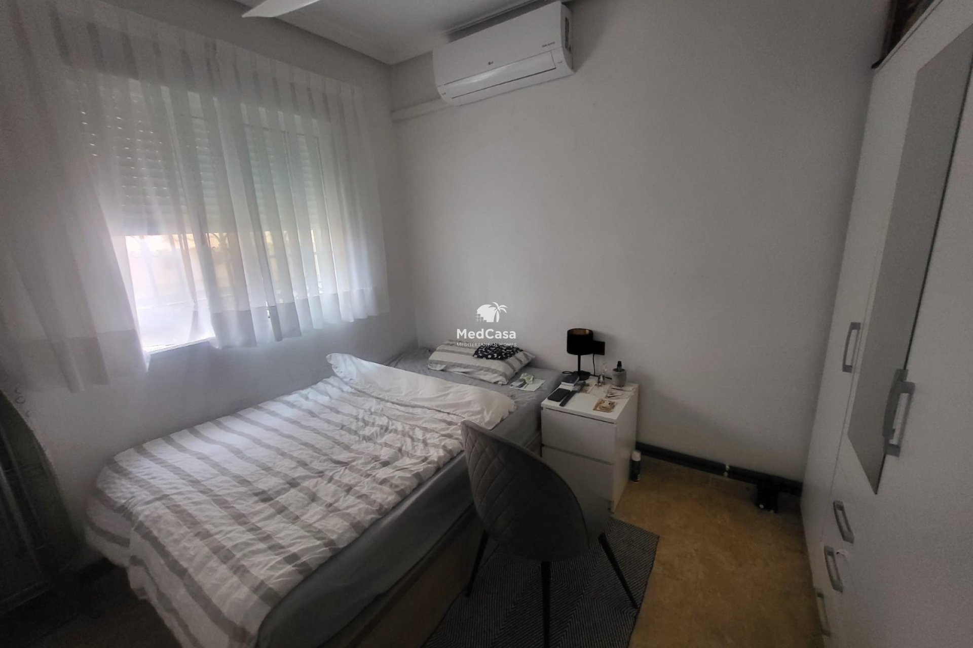 Resale - Corner Townhouse -
Orihuela Costa - Villamartín