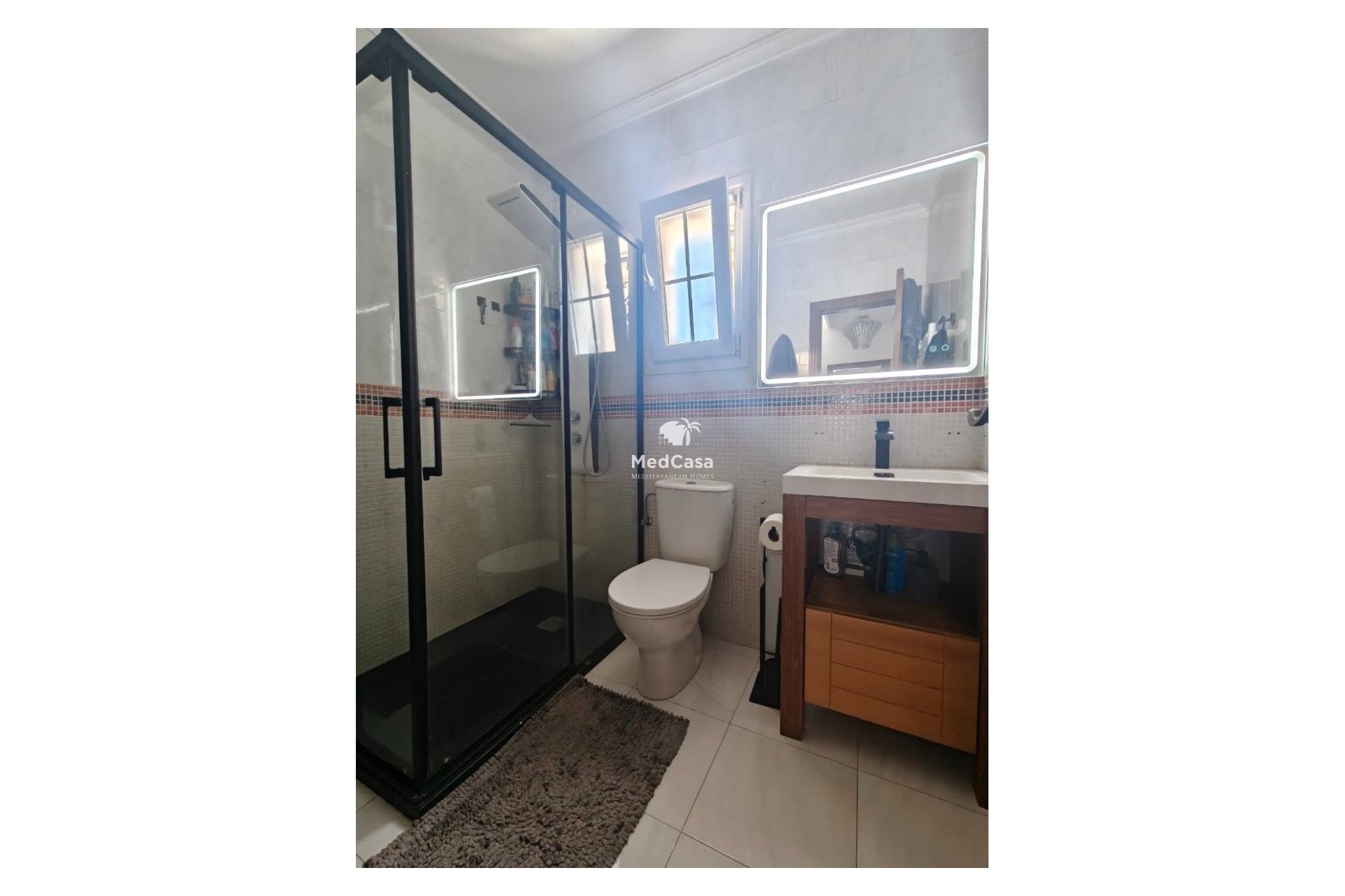 Resale - Corner Townhouse -
Orihuela Costa - Villamartín
