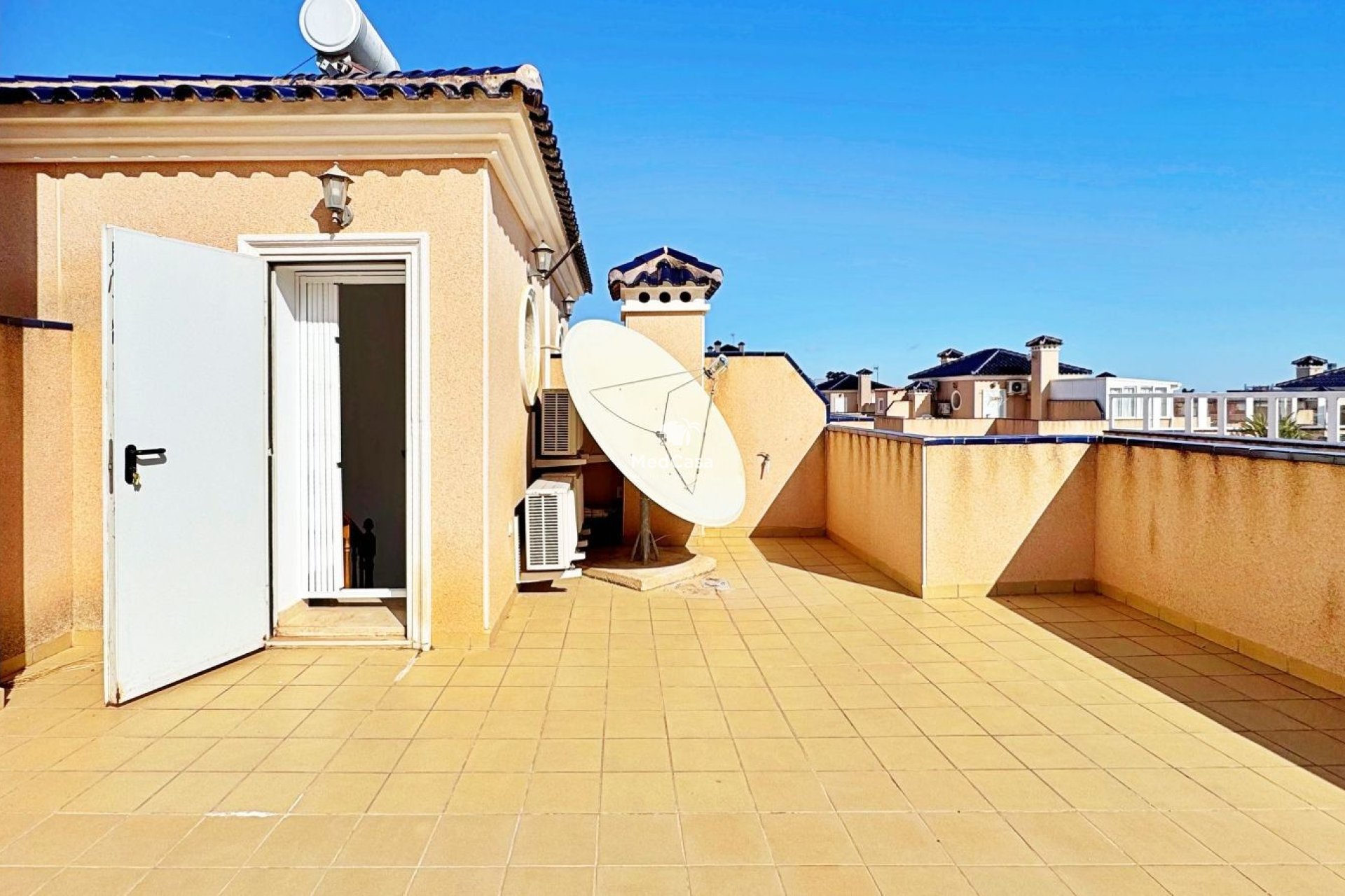 Resale - Corner Townhouse -
Orihuela Costa - Villamartín