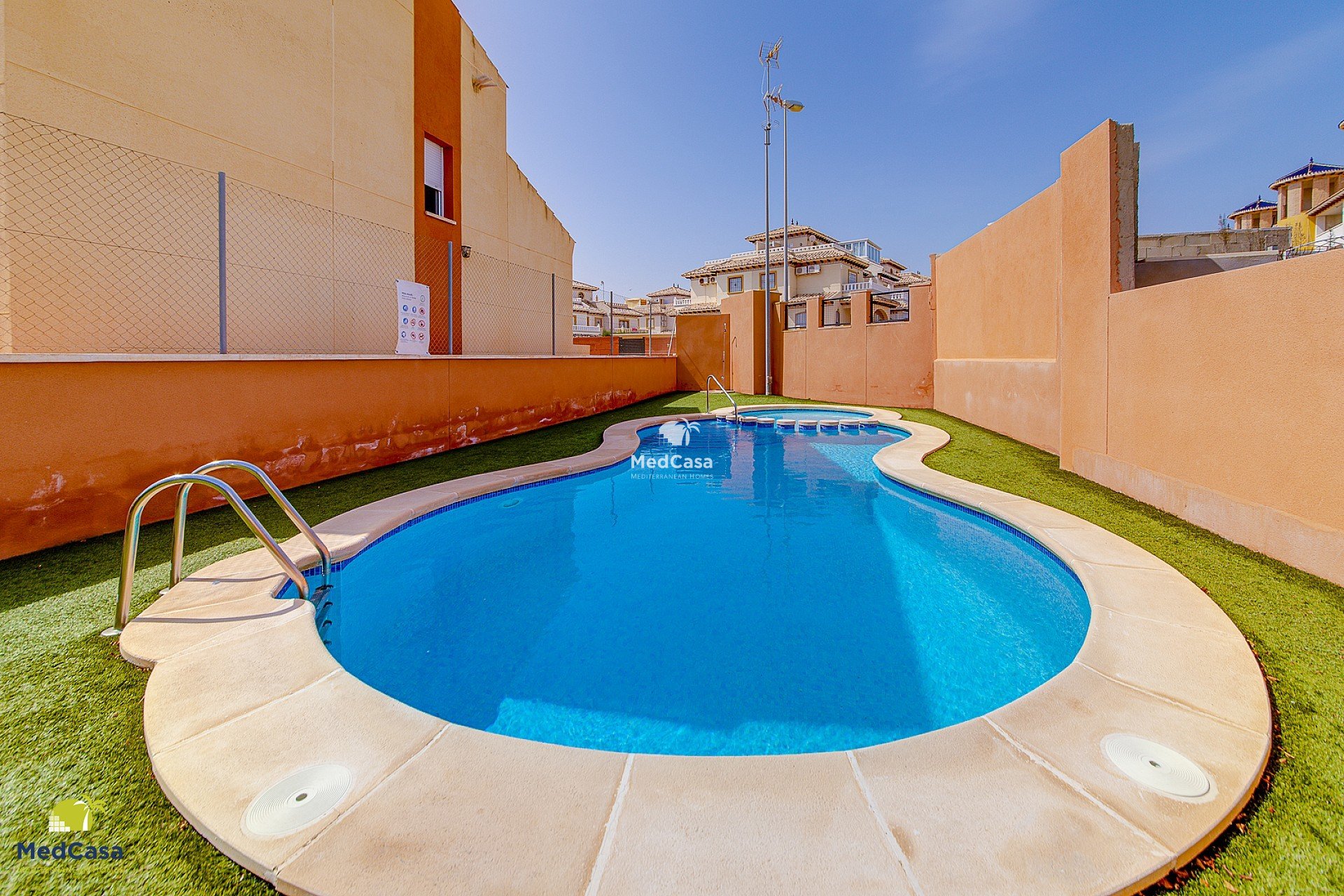 Resale - Corner Townhouse -
Orihuela Costa