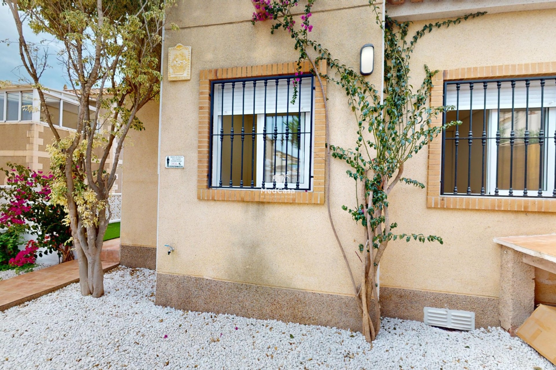 Resale - Corner Townhouse -
Orihuela Costa