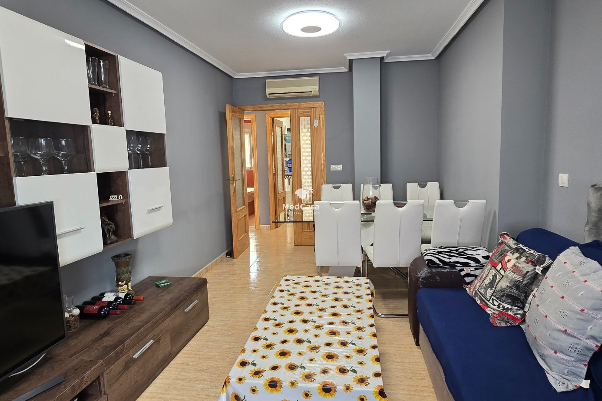 Resale - Ground floor apartment -
Formentera del Segura