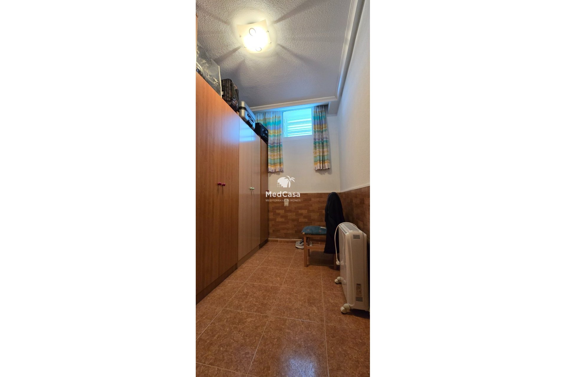 Resale - Ground floor apartment -
Formentera del Segura