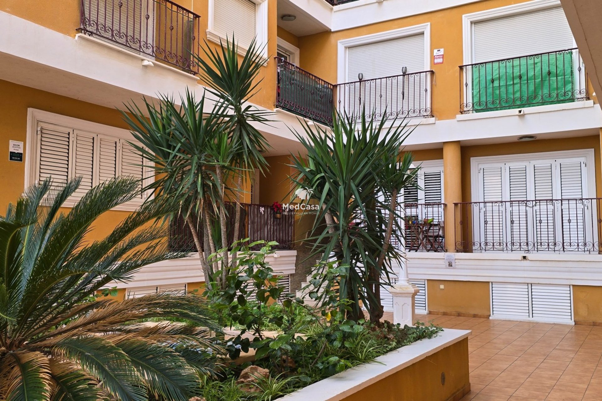 Resale - Ground floor apartment -
Formentera del Segura