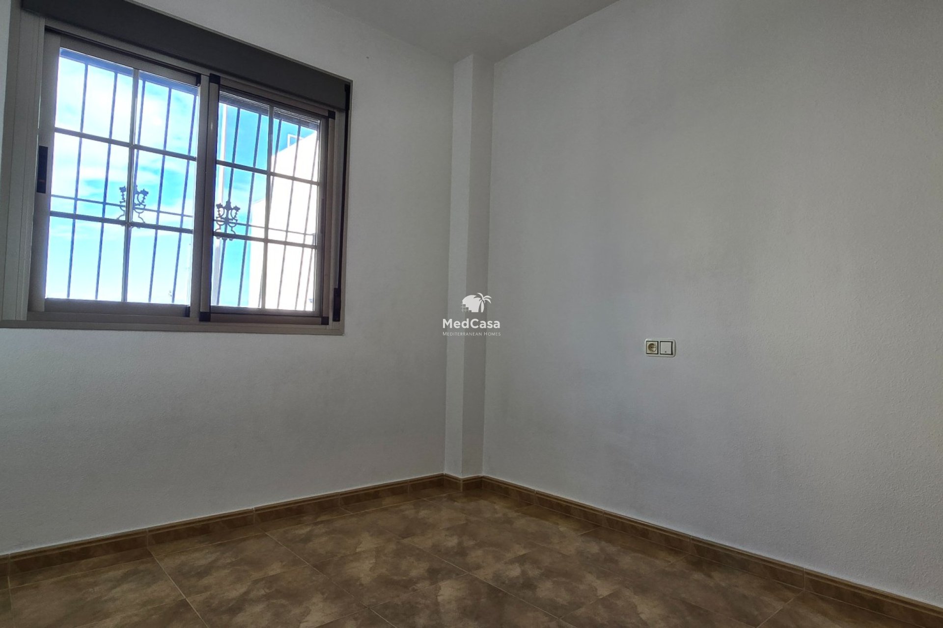 Resale - Ground floor apartment -
Formentera del Segura