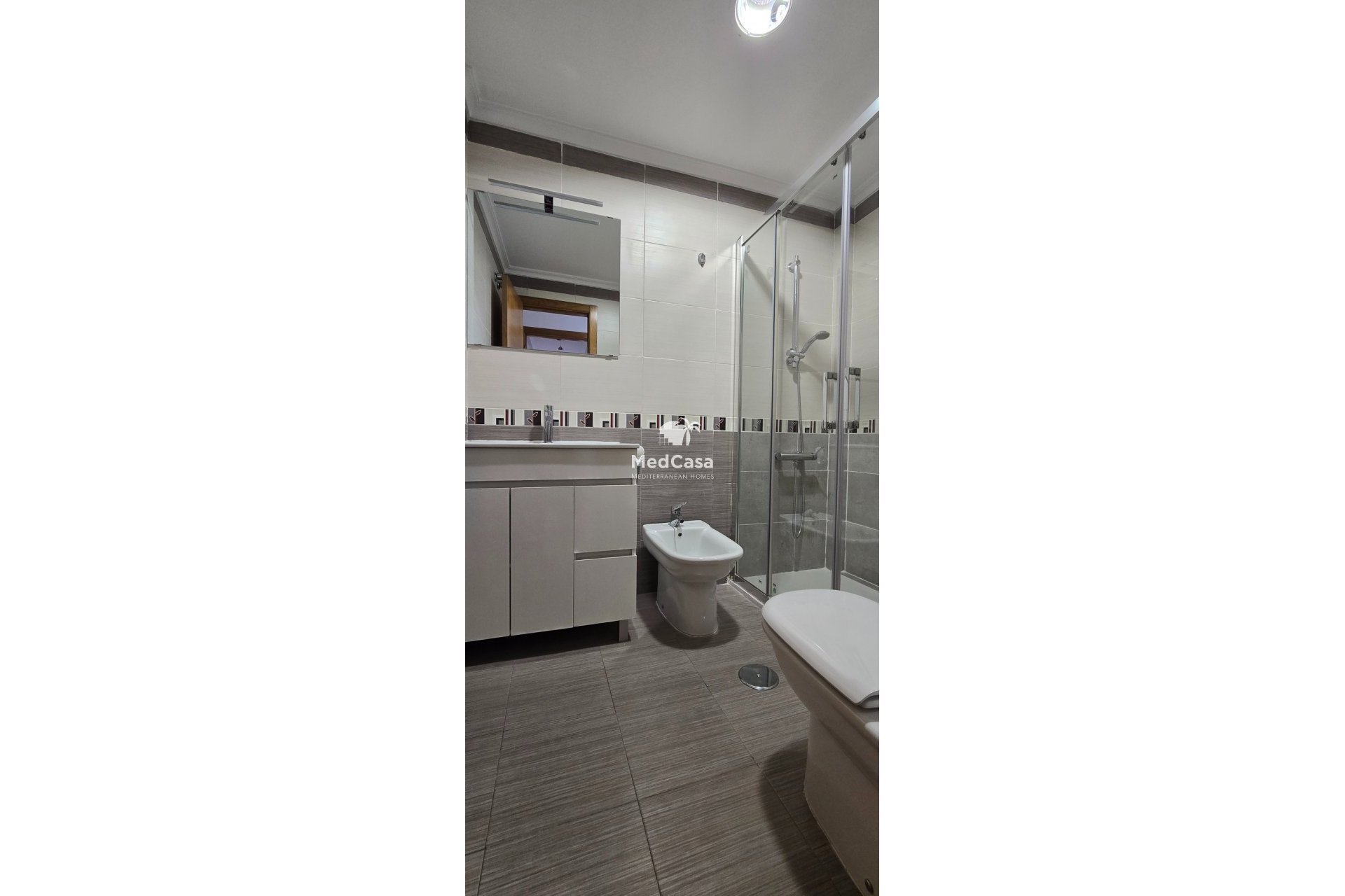 Resale - Ground floor apartment -
Formentera del Segura