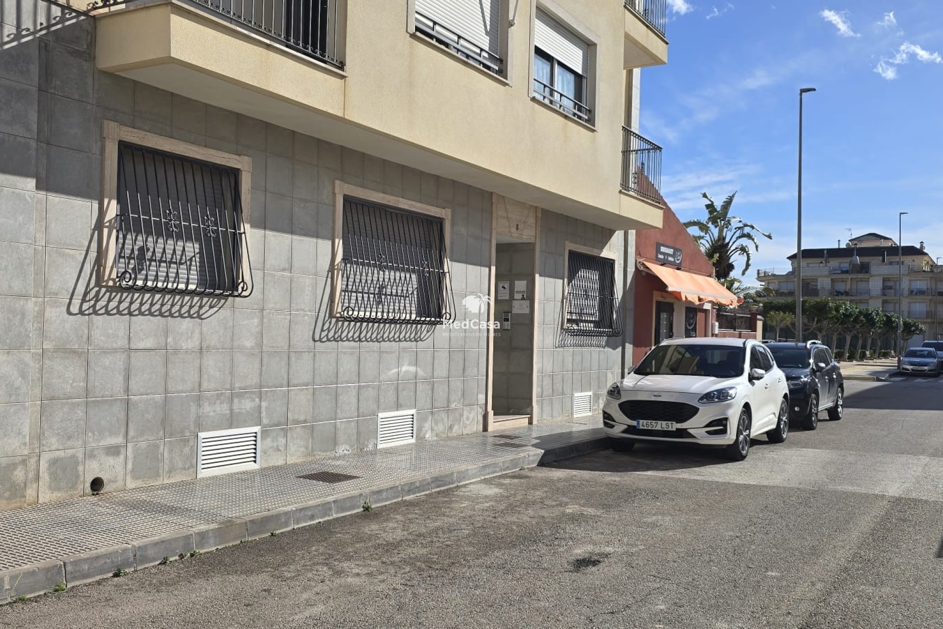 Resale - Ground floor apartment -
Formentera del Segura