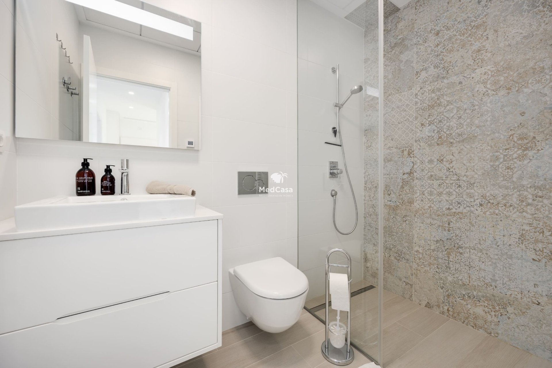 Resale - Ground floor apartment -
Golf Las Colinas