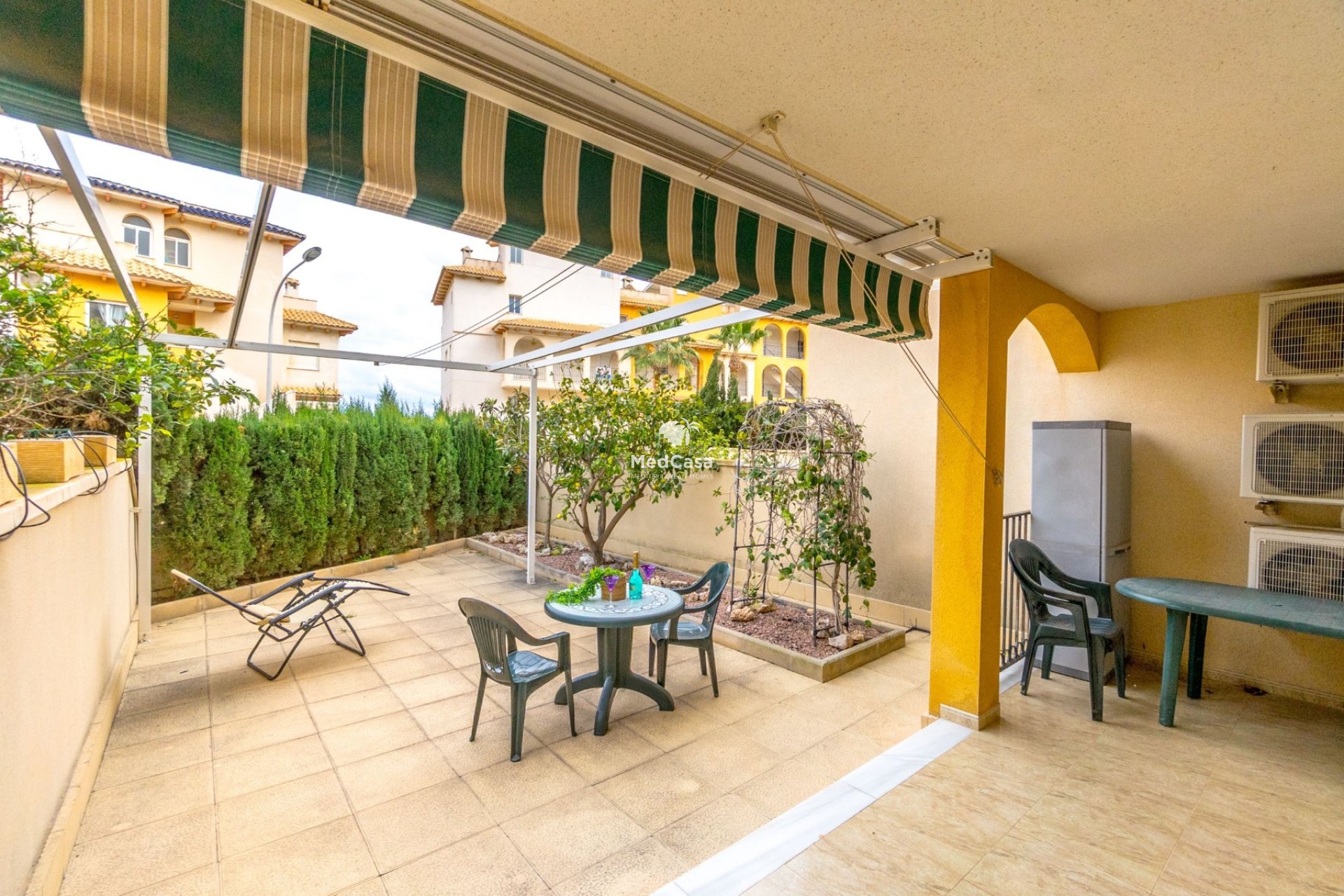 Resale - Ground floor apartment -
Orihuela Costa - Campoamor