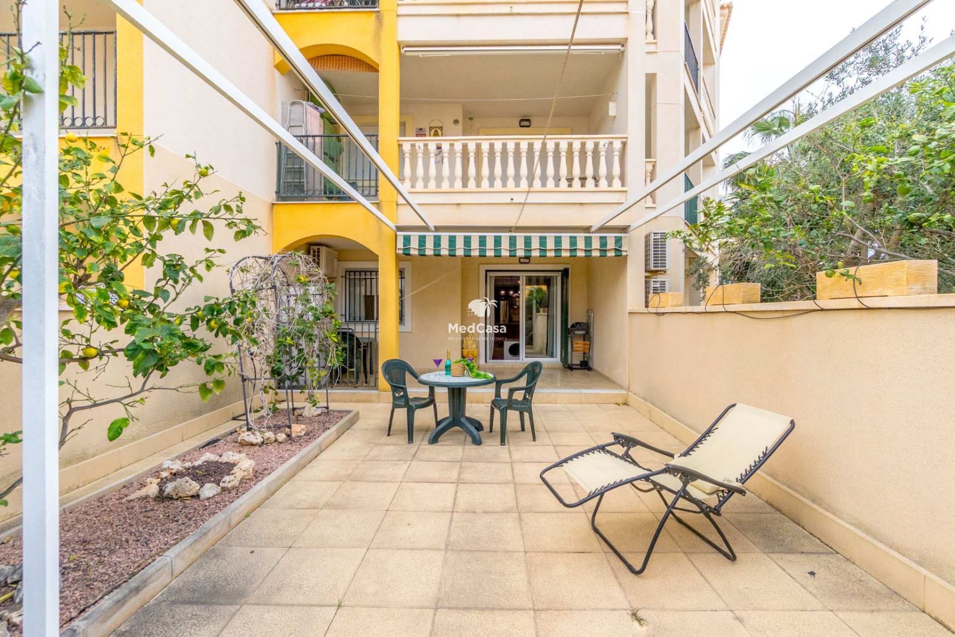 Resale - Ground floor apartment -
Orihuela Costa - Campoamor