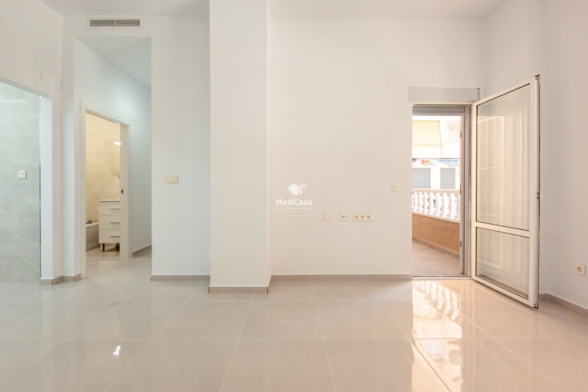 Resale - Ground floor apartment -
Torrevieja - El Acequión - Los Náufragos