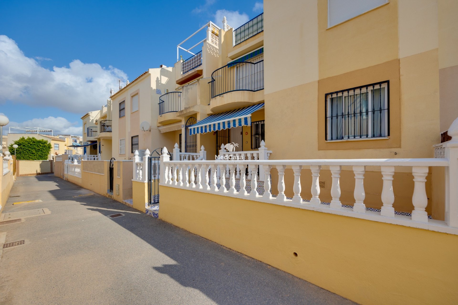 Resale - Ground floor apartment -
Torrevieja