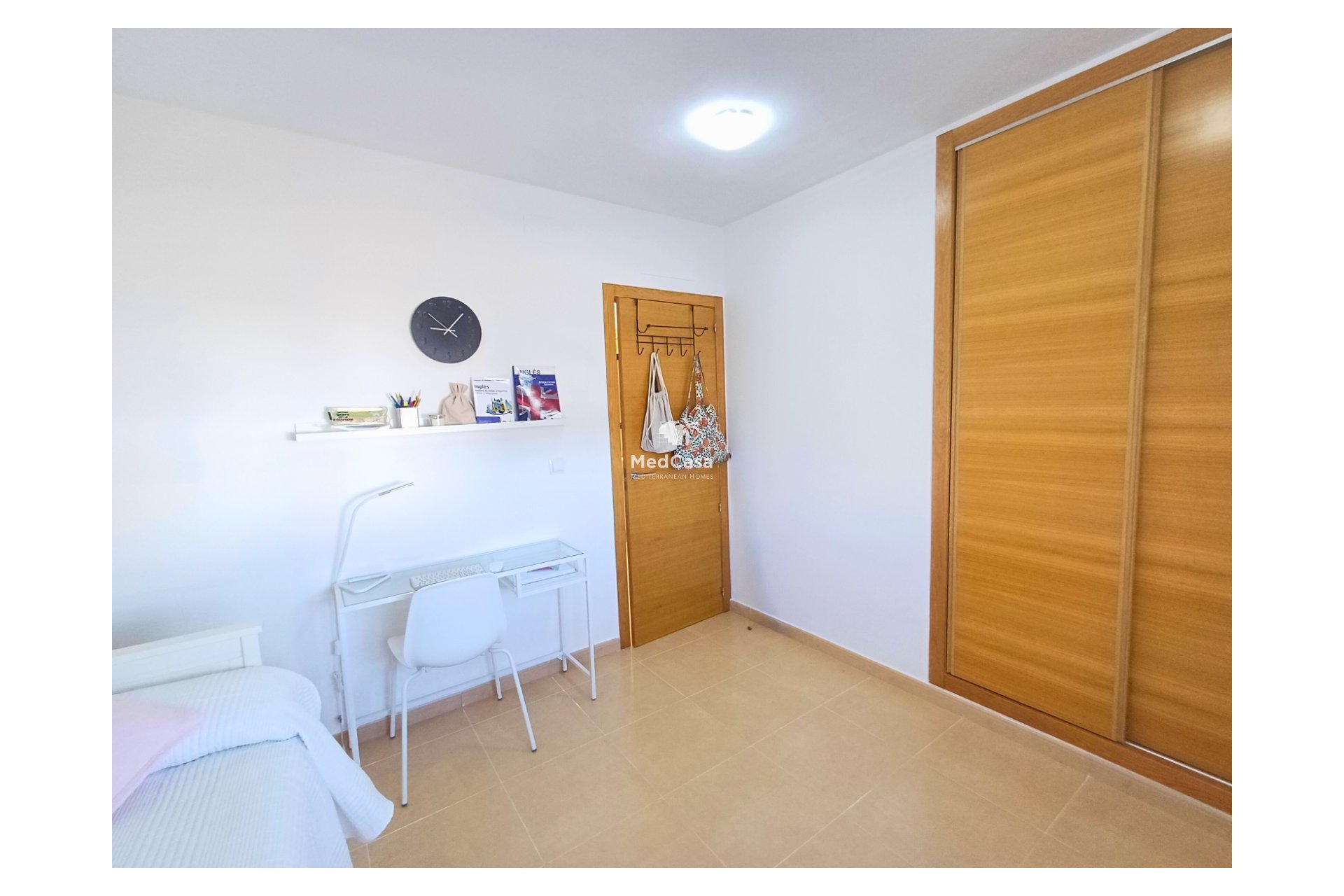 Resale - Penthouse -
Roldan