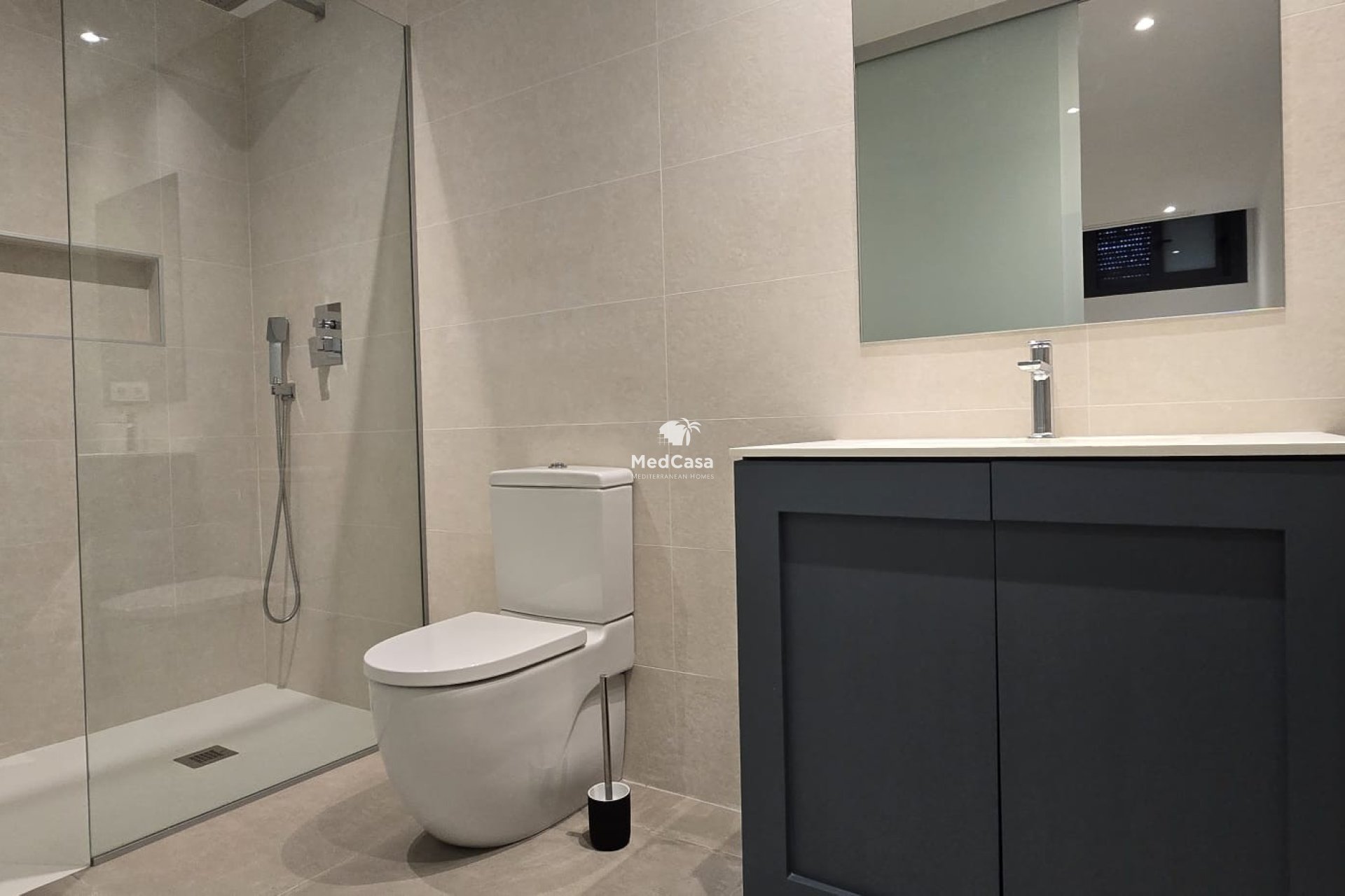 Resale - Semi detached  -
Dolores