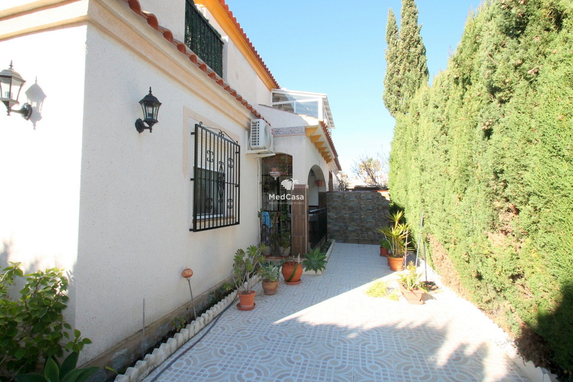 Resale - Semi-detached  -
Torrevieja