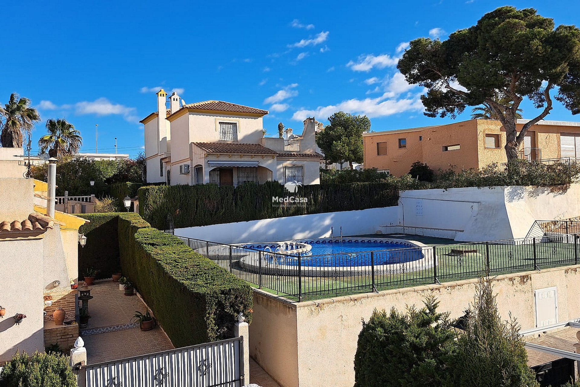 Resale - Semi-detached  -
Torrevieja