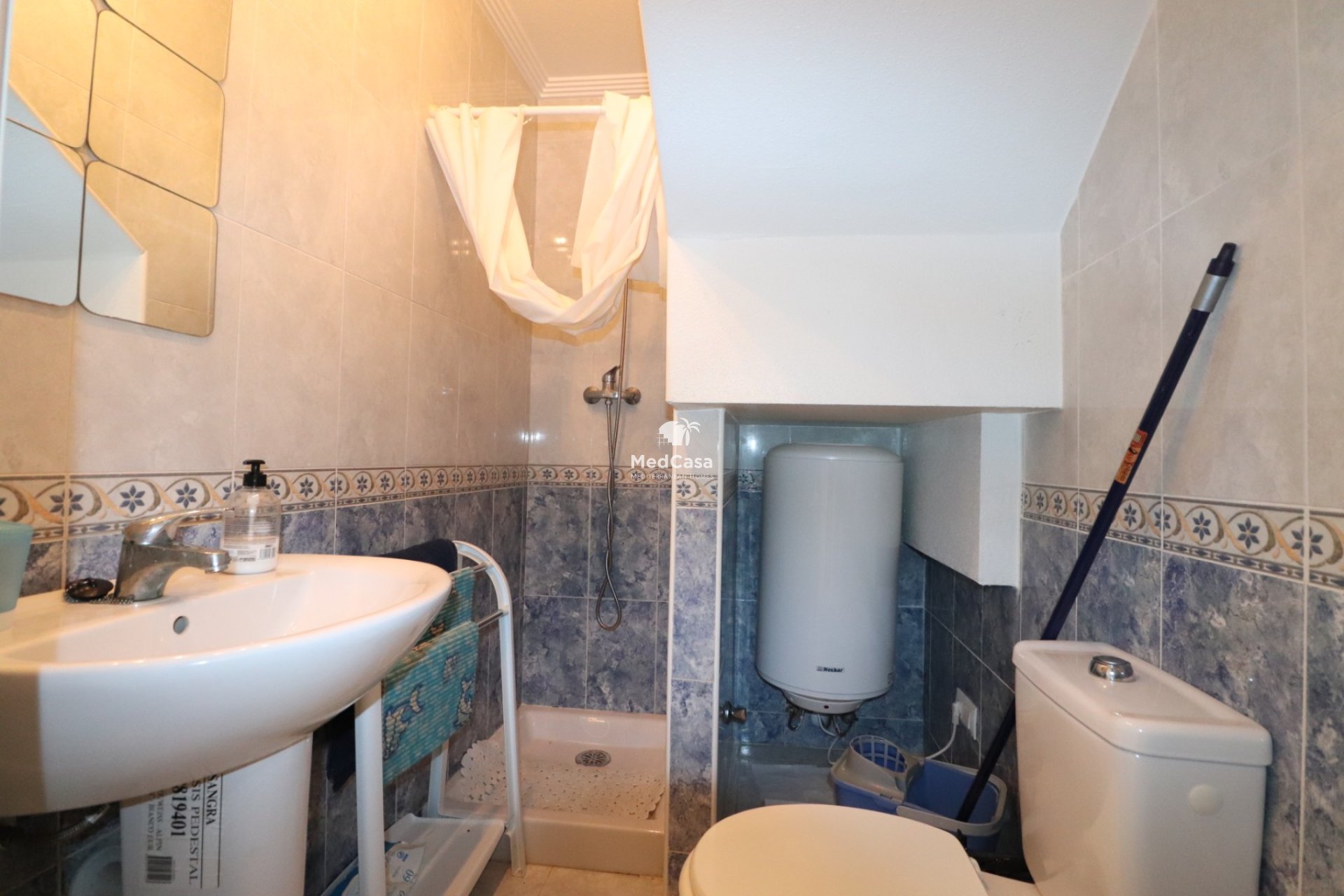 Resale - Townhouse -
Benijofar