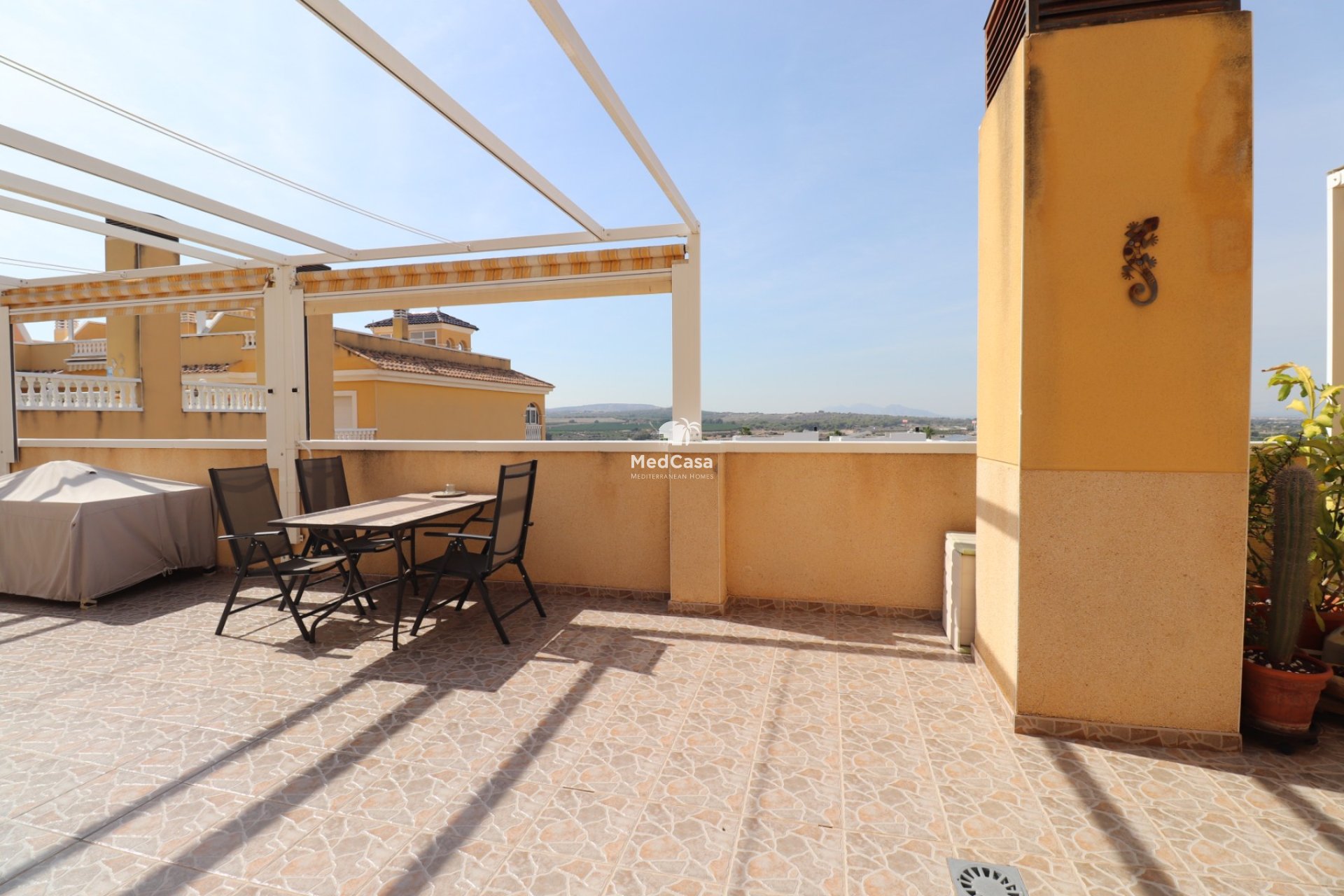 Resale - Townhouse -
Benijofar
