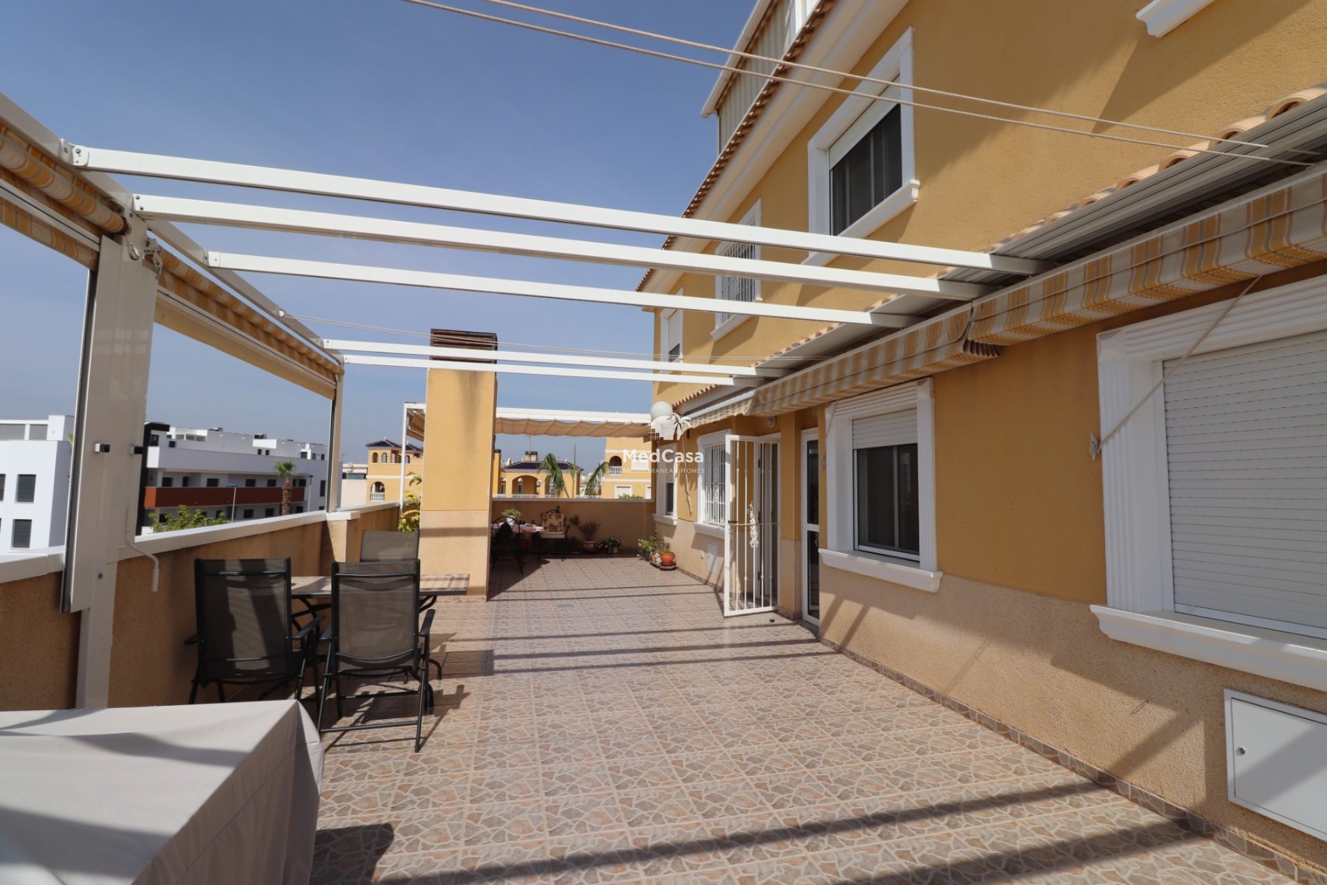Resale - Townhouse -
Benijofar