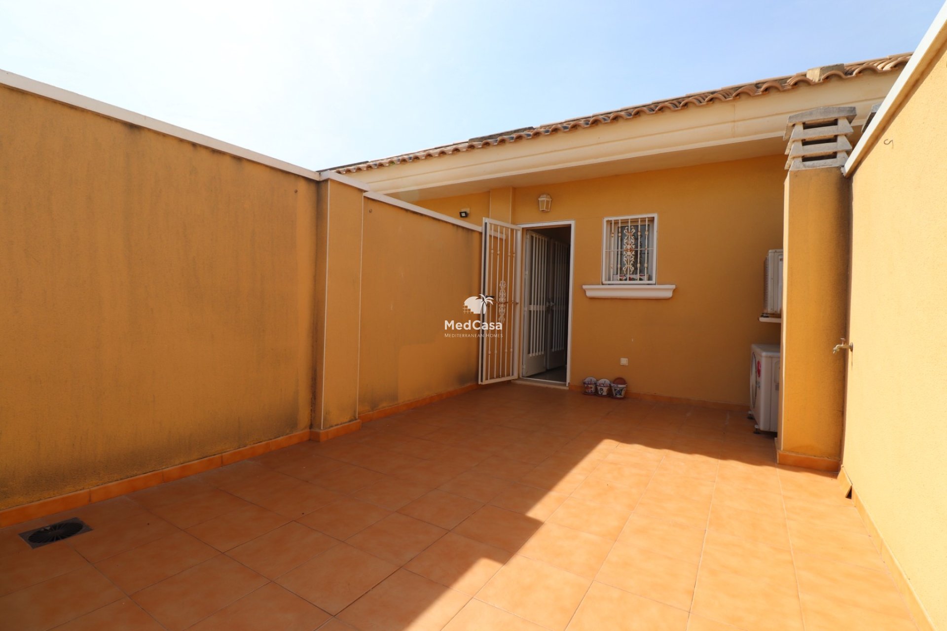 Resale - Townhouse -
Benijofar