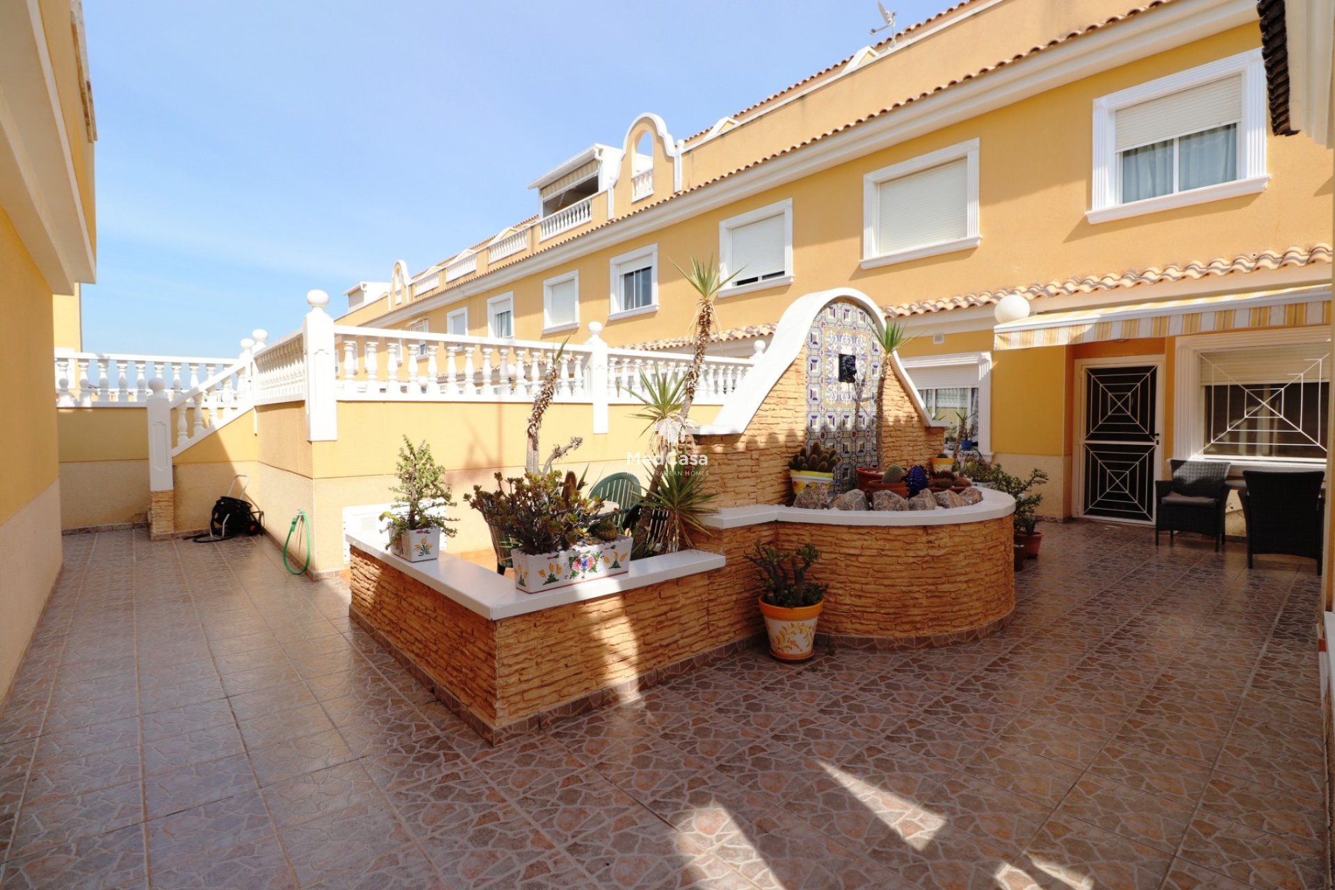Resale - Townhouse -
Benijofar