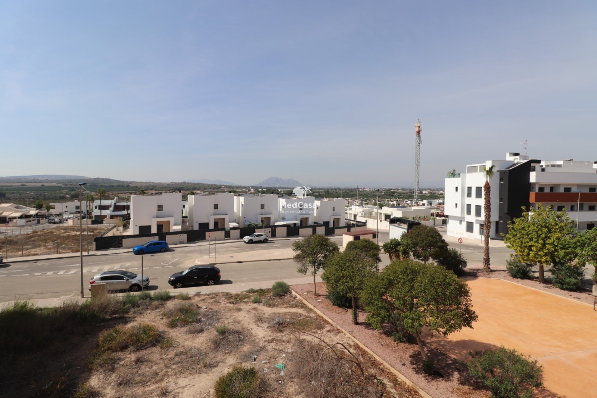 Resale - Townhouse -
Benijofar